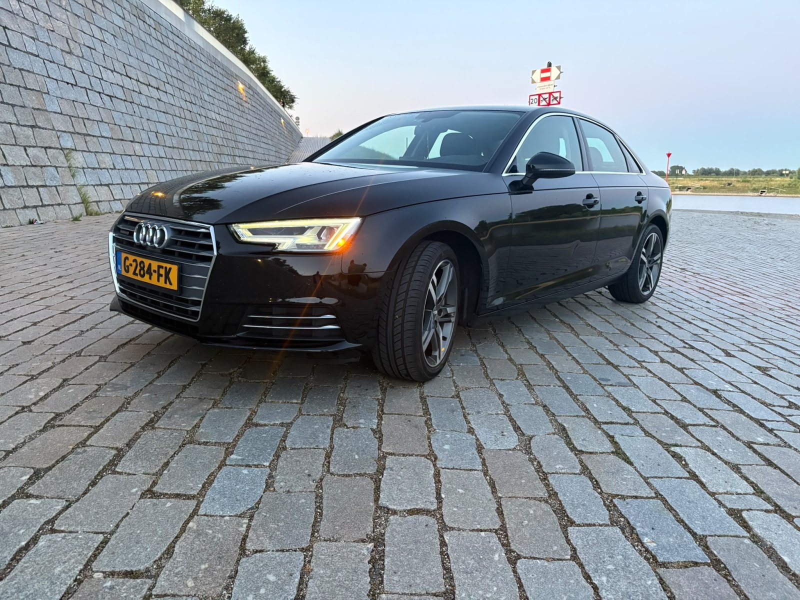 Audi A4 Limousine 2.0 TFSI Sp ProLS SA 2017 - voorkant