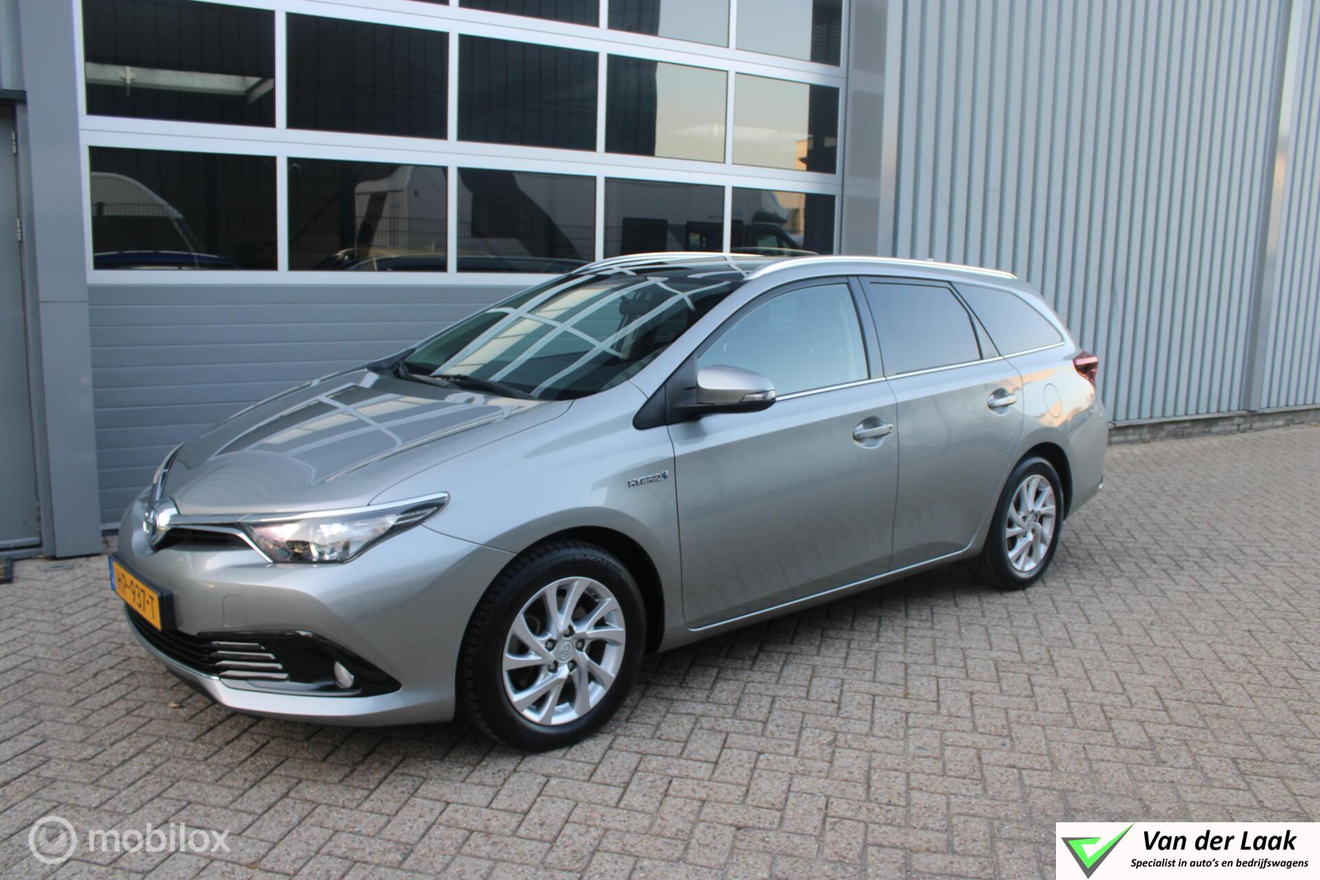 Toyota Toyota Auris 1.8 Hybrid Lease  | 2e Eigenaar | Panoramadak | Boekjes 2015 - voorkant