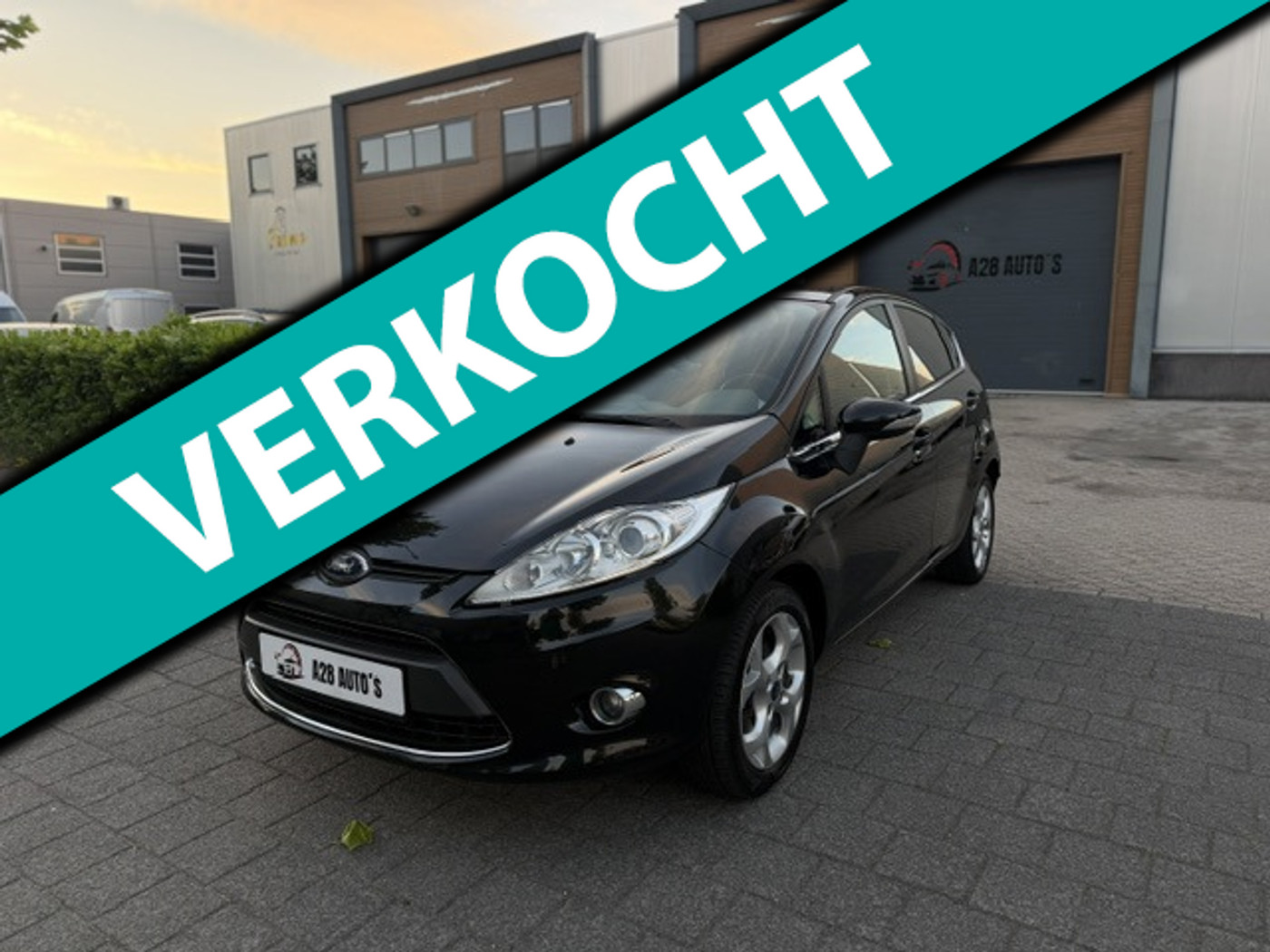 Ford Fiesta 1.4 Ghia | NAP | Airco |Nieuwe APK 2010 - voorkant