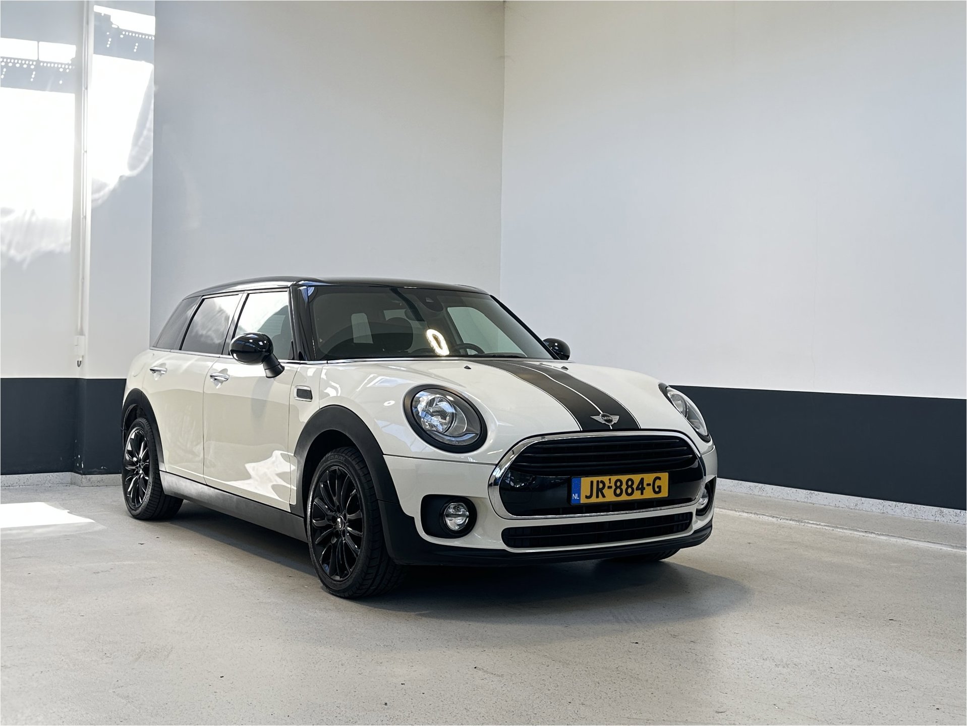 Foto van MINI CLUBMAN COOPER