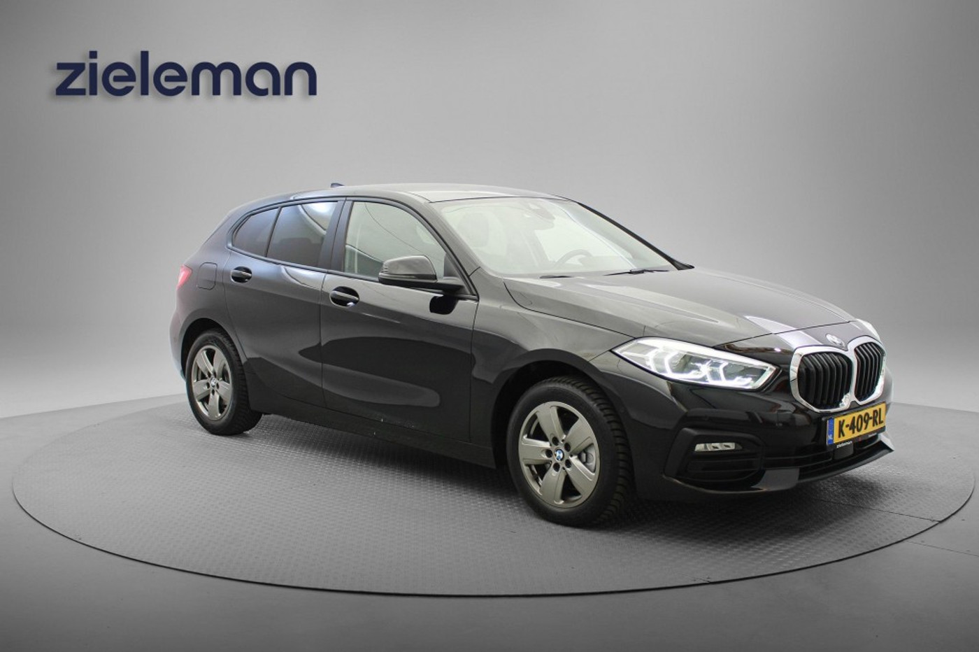 BMW 118i 118i Automaat - Digitaal Cockpit, Carplay, Camera, Clima, Cruise 2021 - voorkant