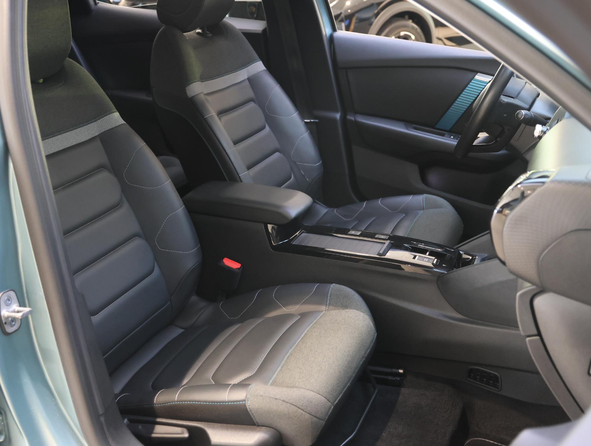 Foto van Citroen E-c4