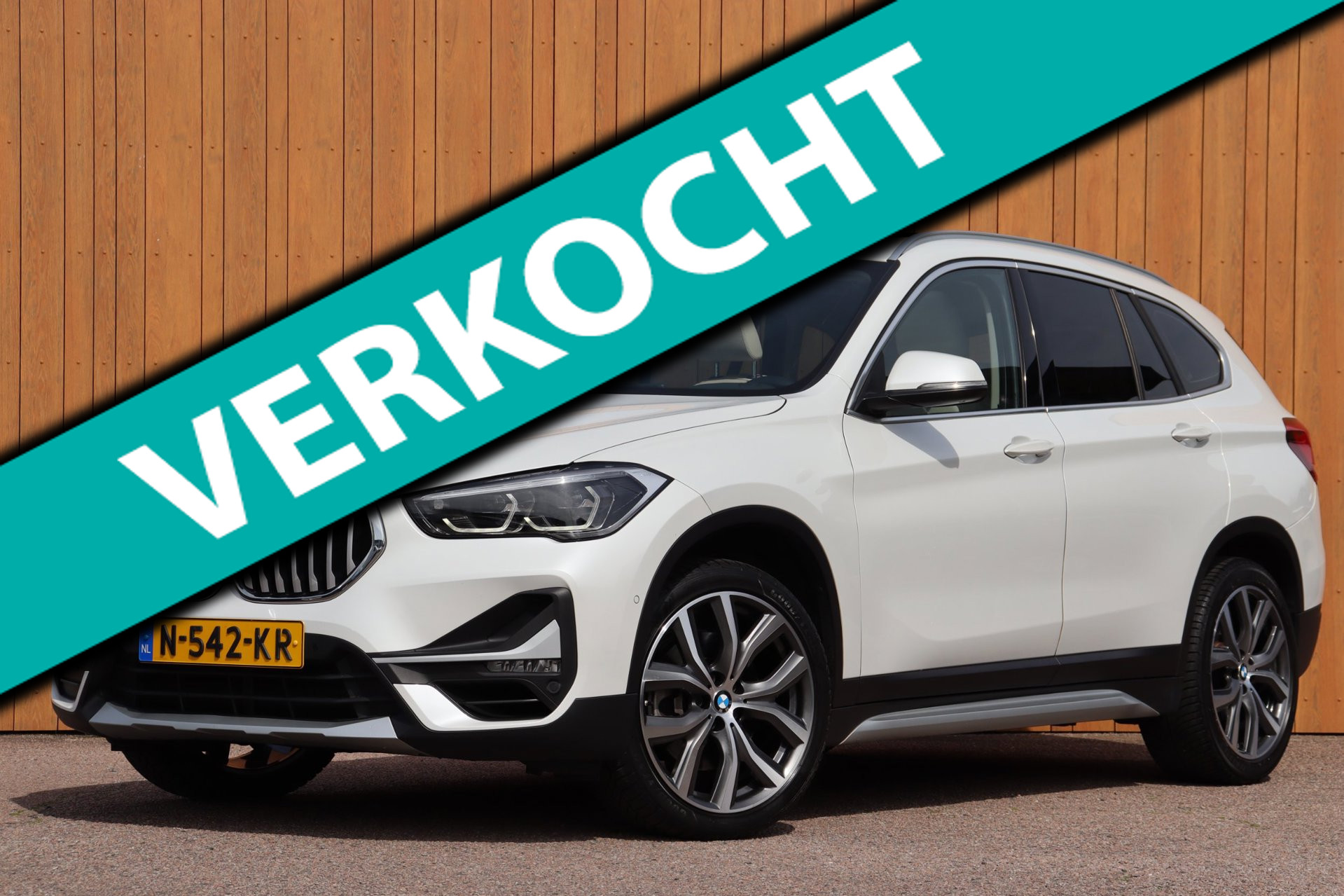 BMW X1 sDrive20i High Executive 2021 - voorkant