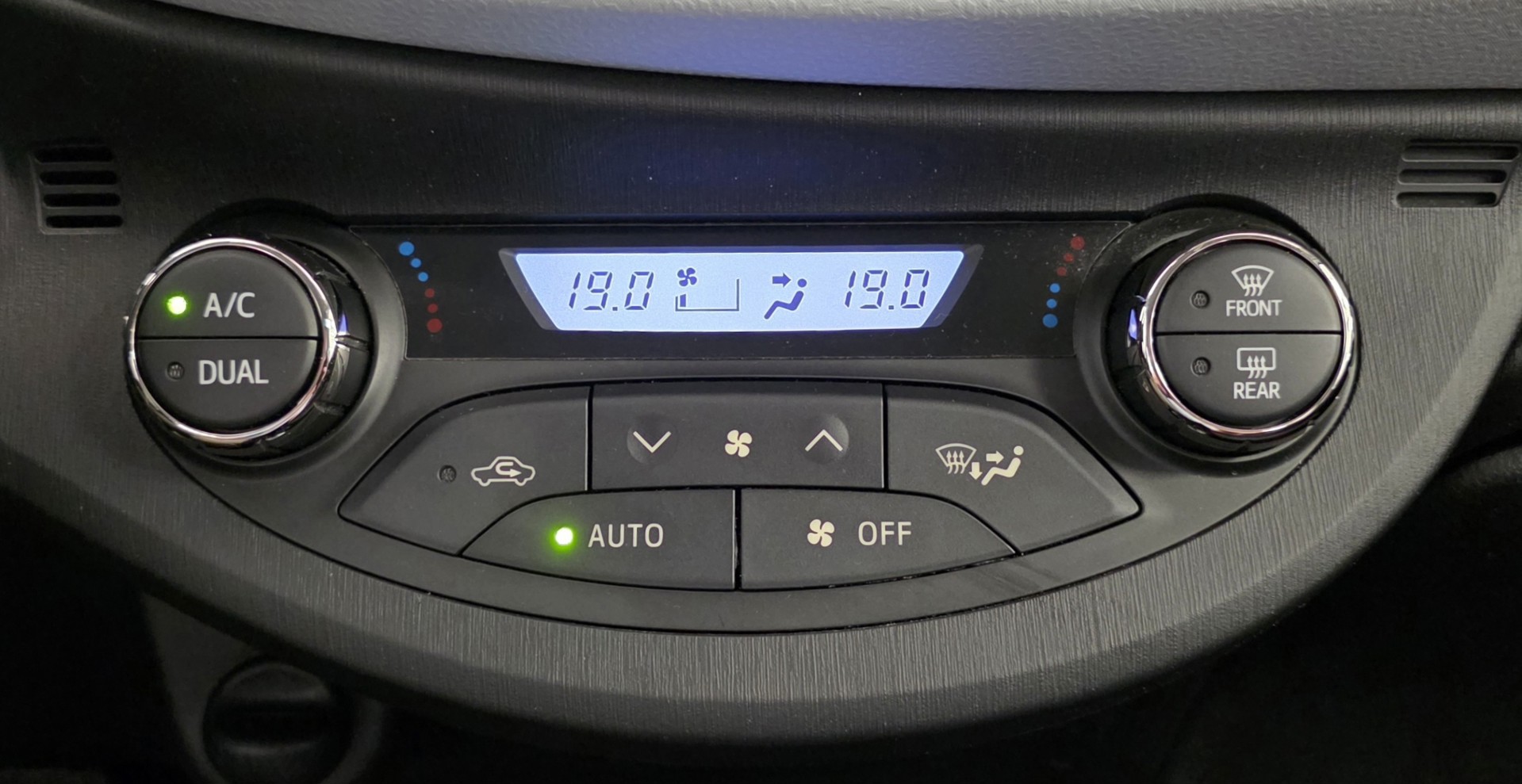 Foto van Toyota Toyota Yaris Hybrid