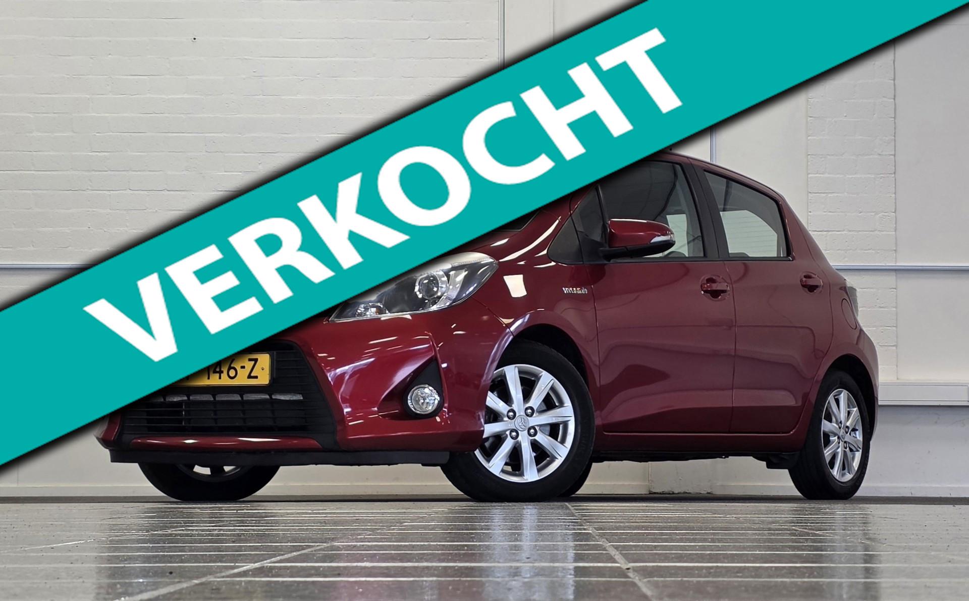 Toyota Toyota Yaris Hybrid 1.5 Full Hybrid Aspiration Camera Navigatie Mooi! Garantie 2013 - voorkant