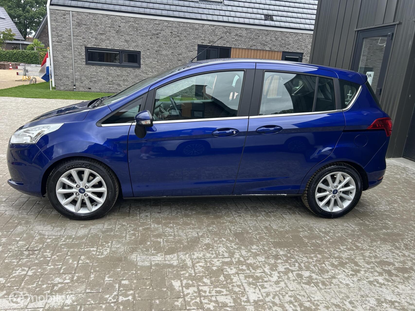 Foto van Ford B-max