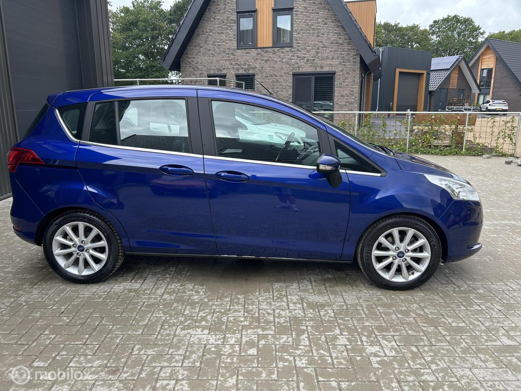 Foto van Ford B-max
