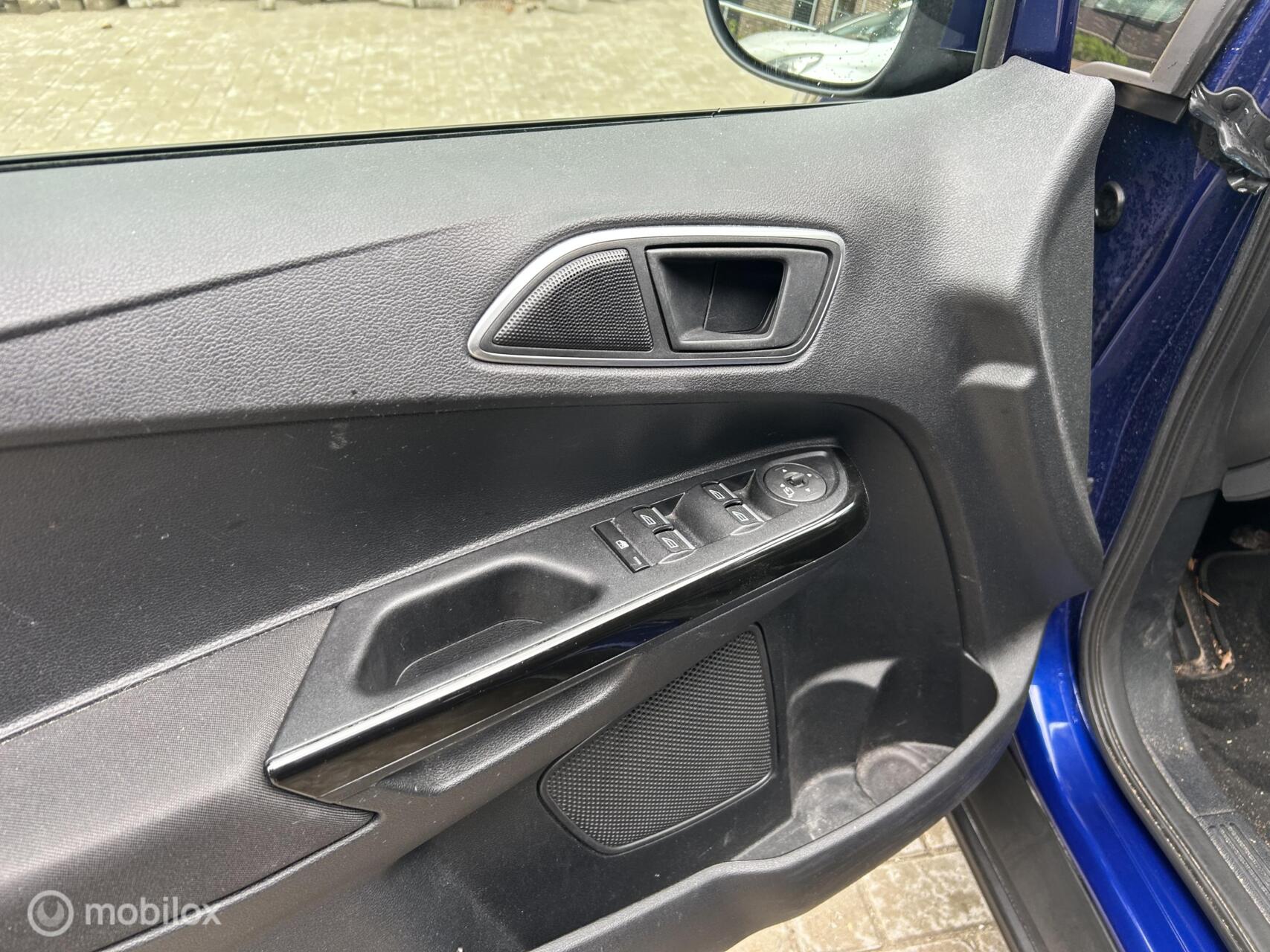 Foto van Ford B-max