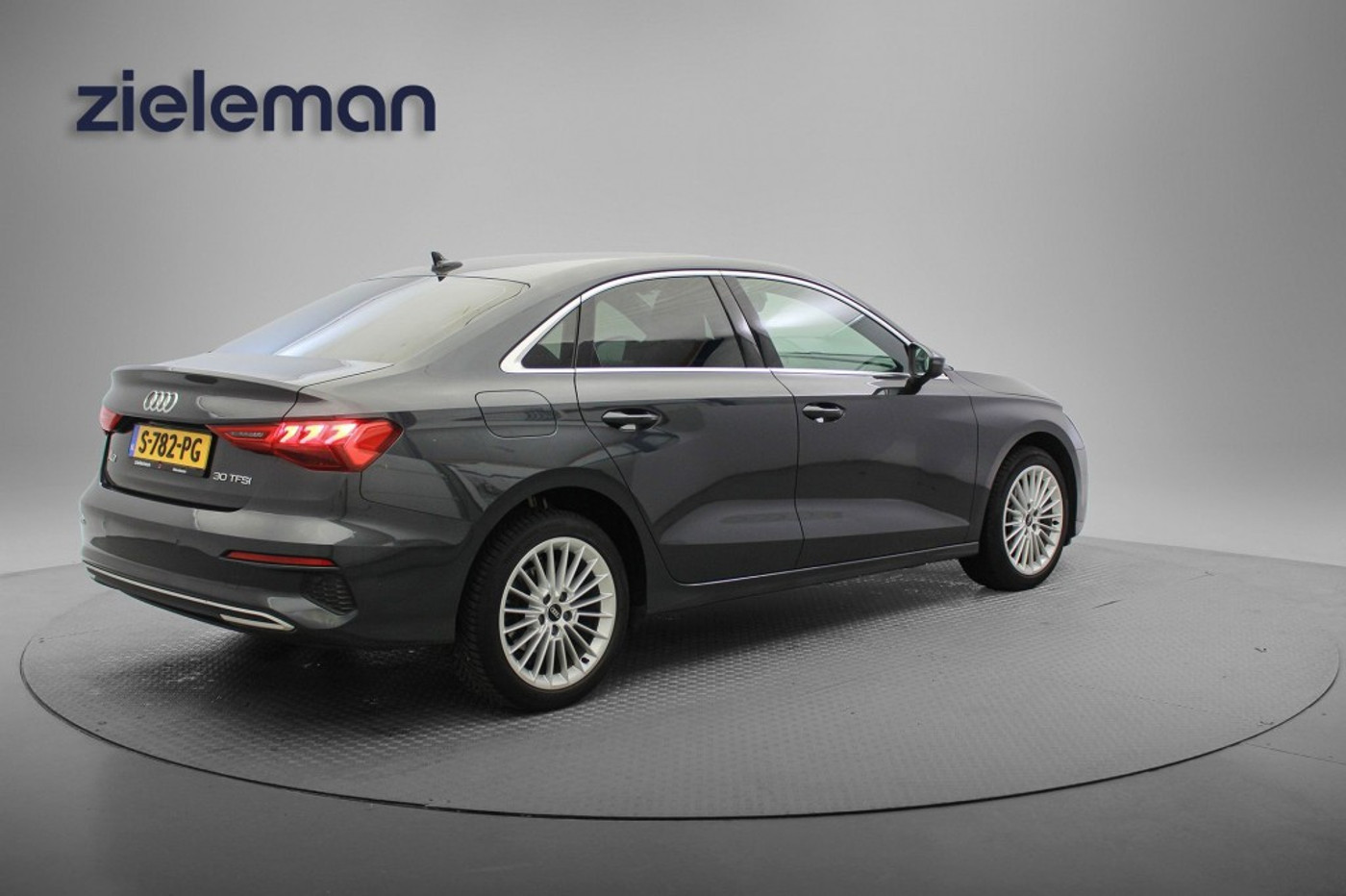 Foto van Audi A3 Limousine