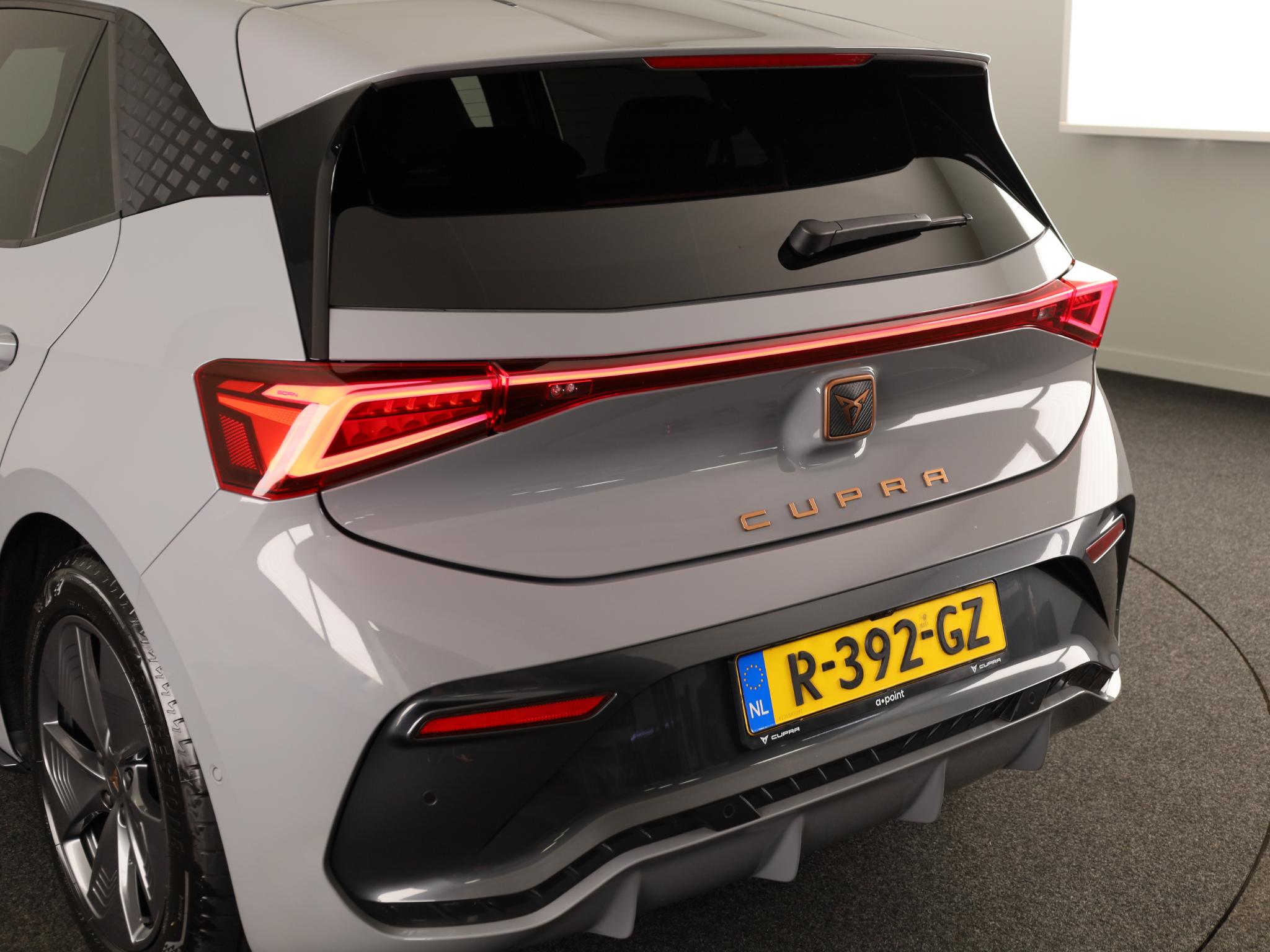 Foto van Cupra Born 150 KW 58/62 KWH