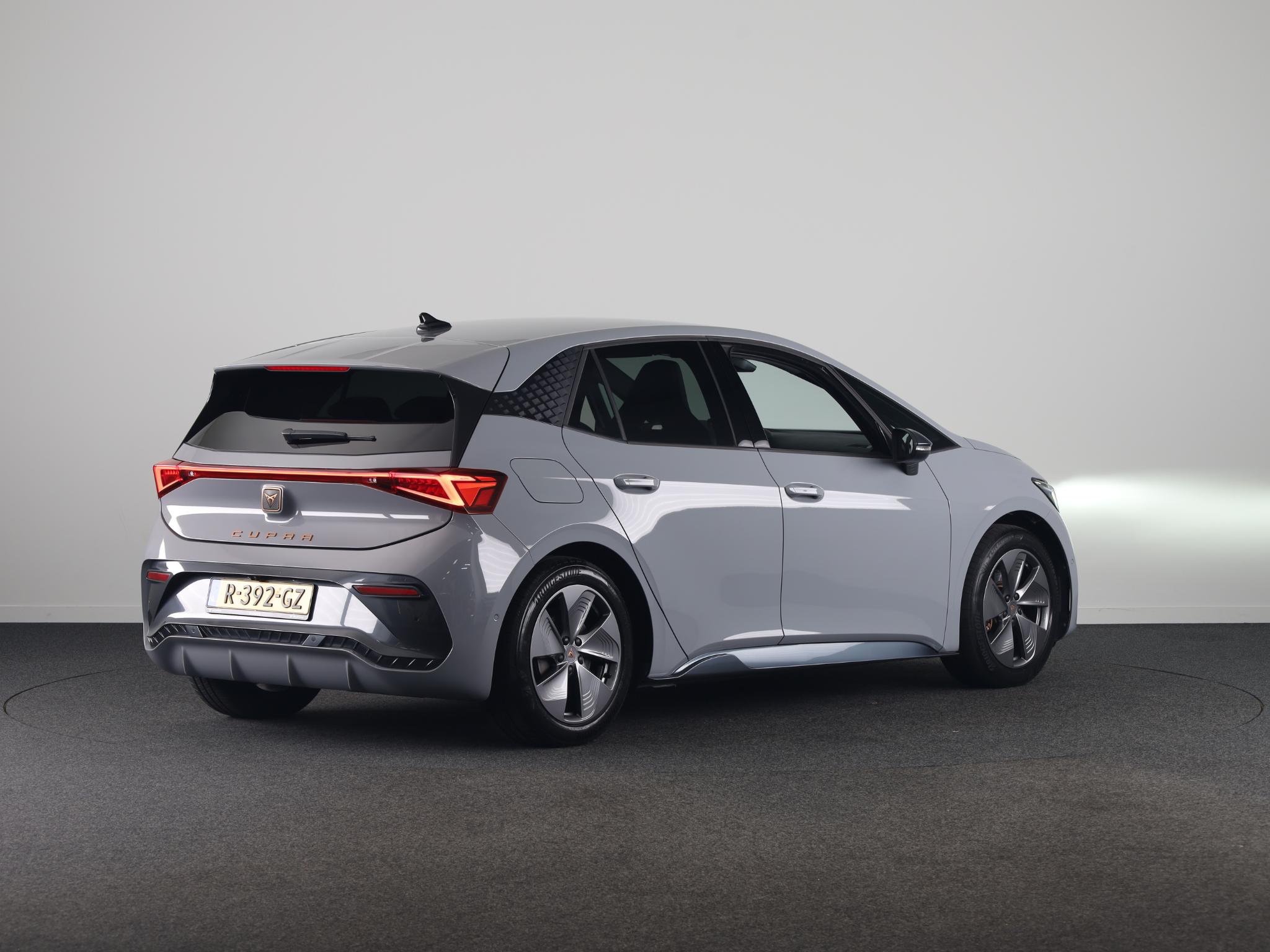 Foto van Cupra Born 150 KW 58/62 KWH