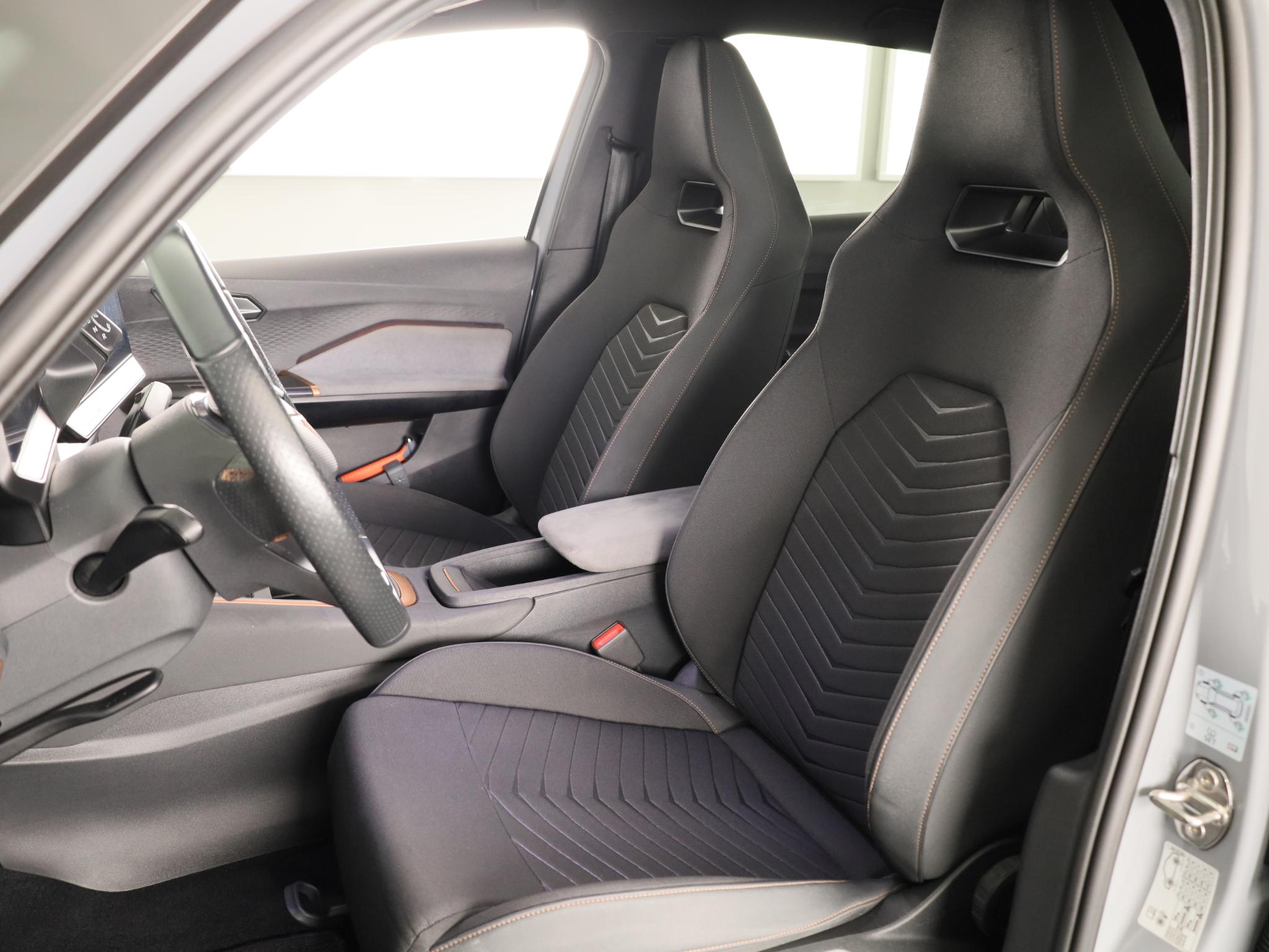 Foto van Cupra Born 150 KW 58/62 KWH