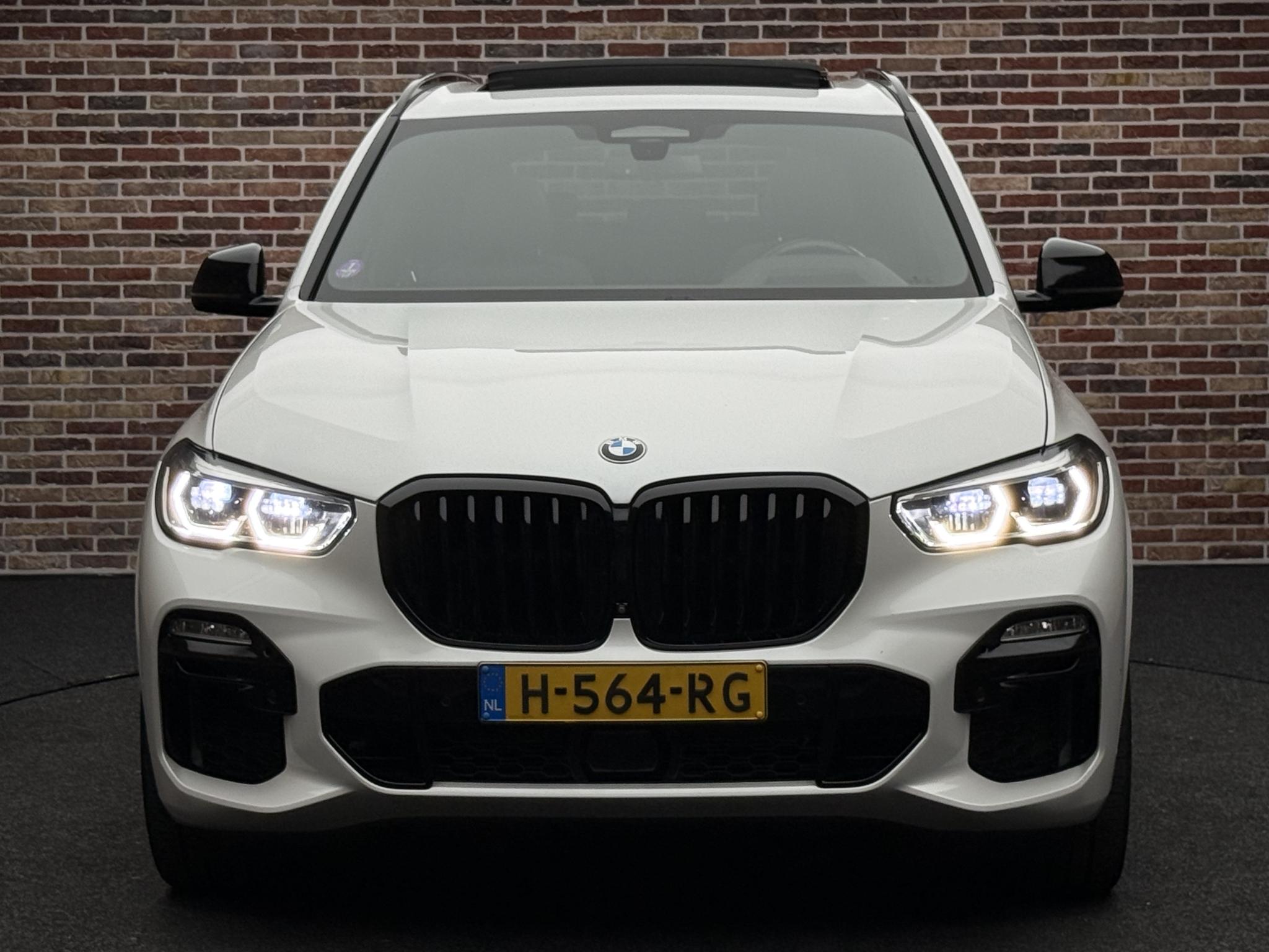 Foto van BMW X5 Xdrive40i