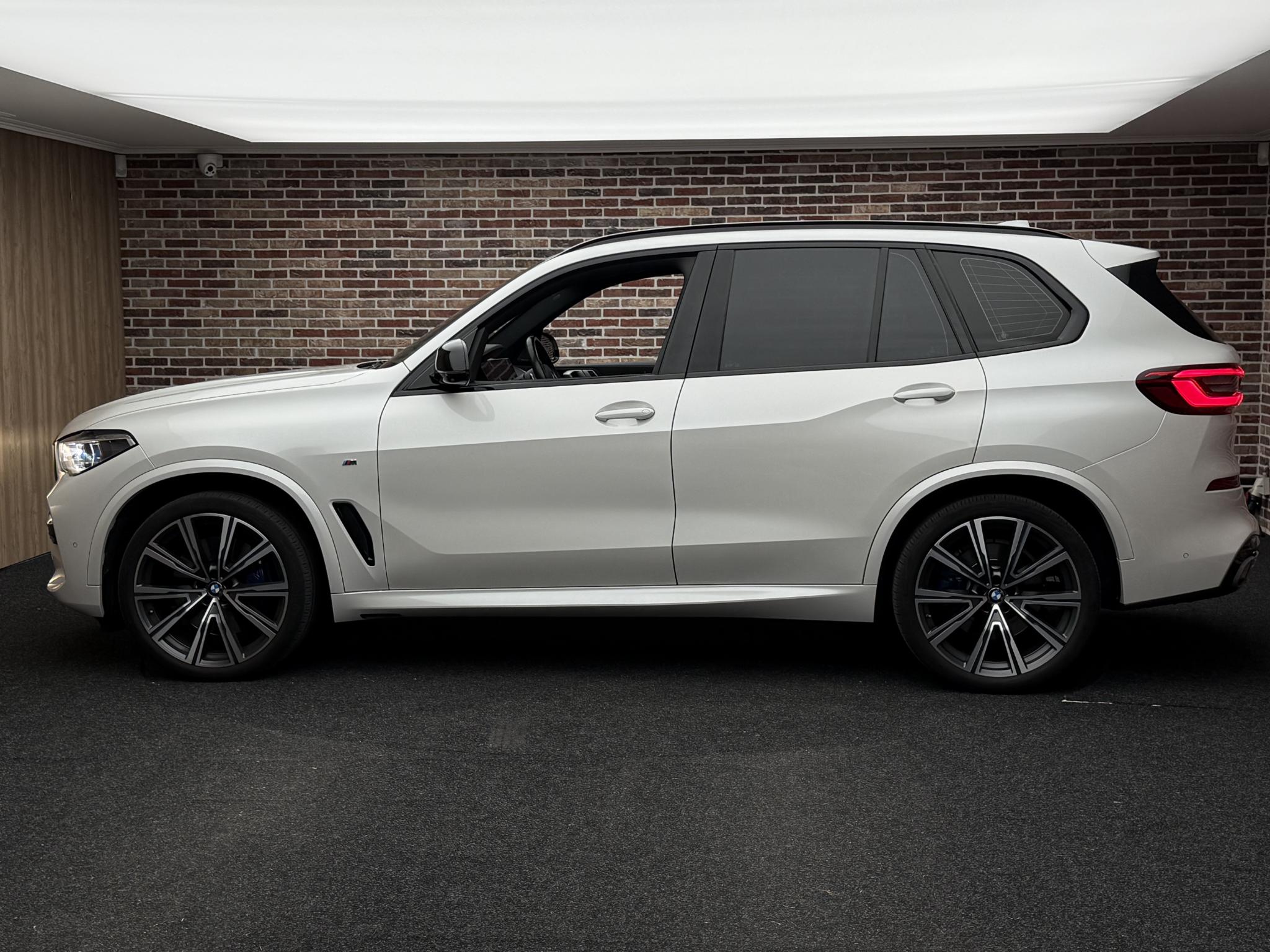Foto van BMW X5 Xdrive40i