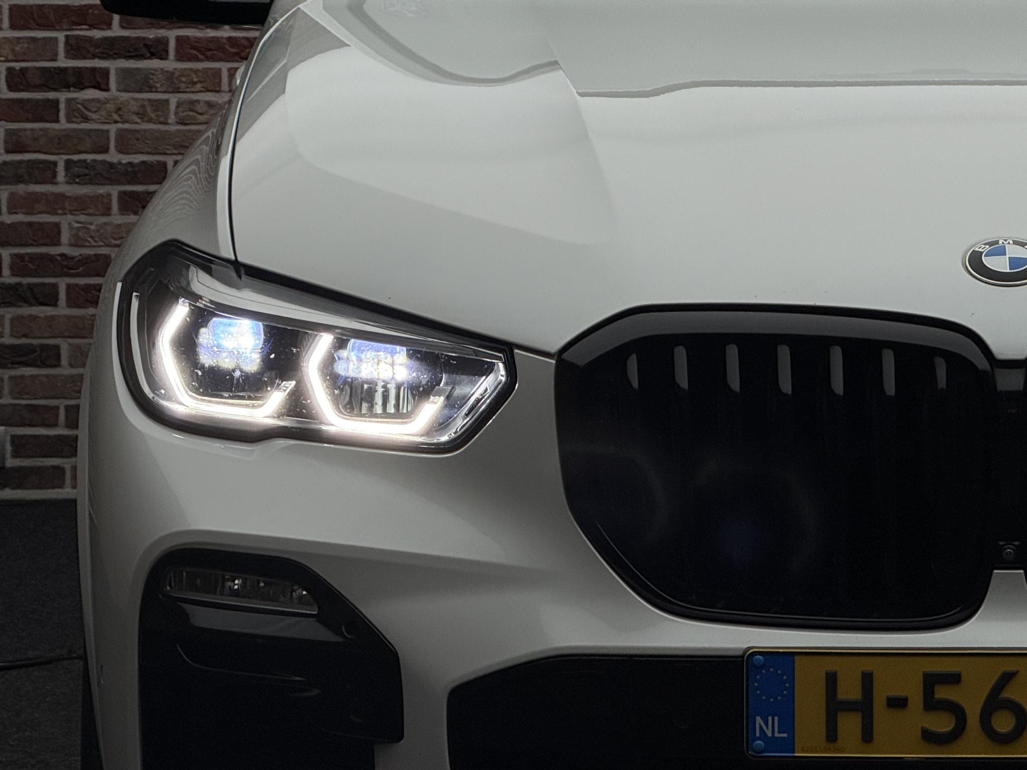 Foto van BMW X5 Xdrive40i