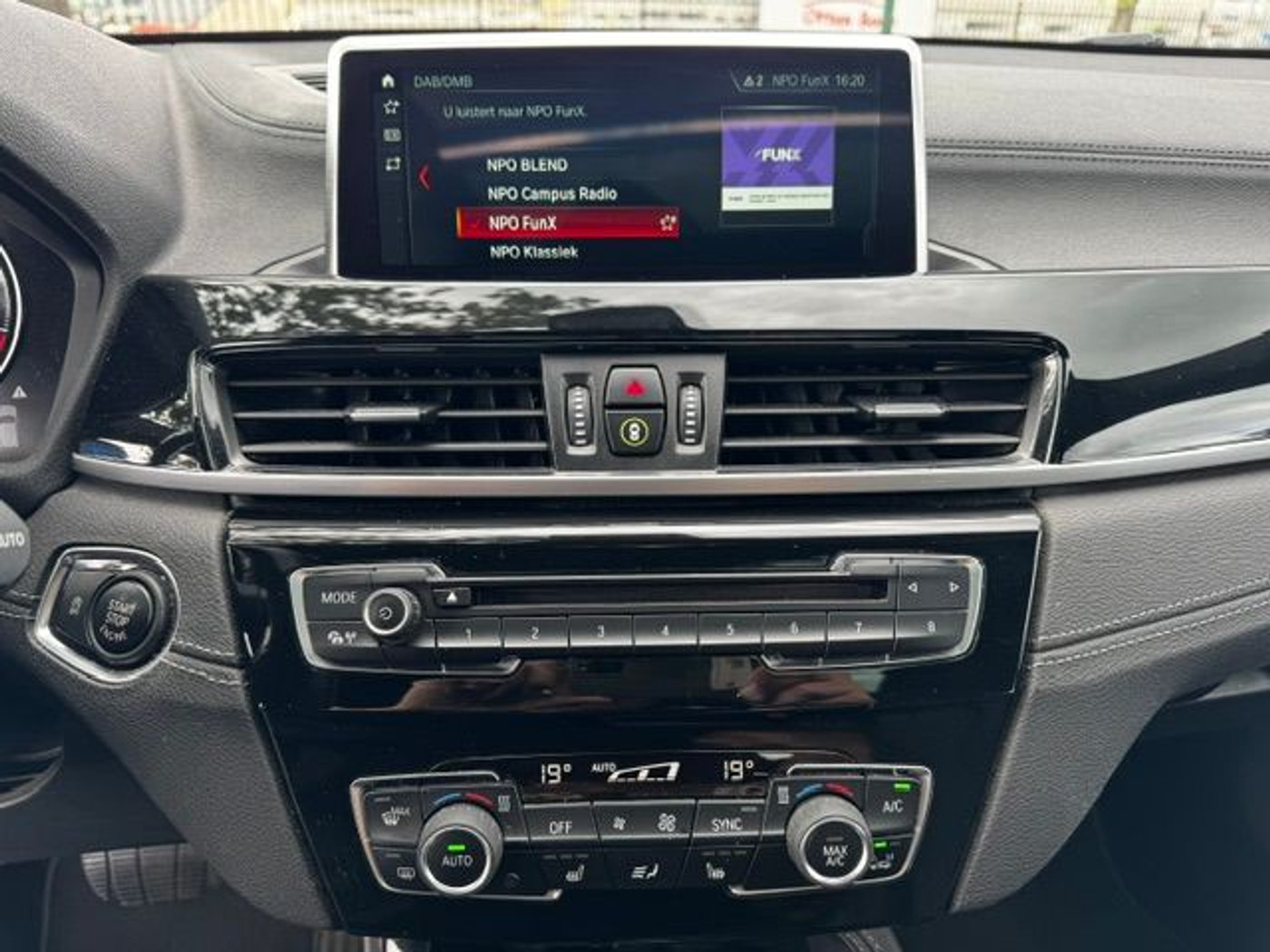 Foto van BMW X2 Xdrive20i