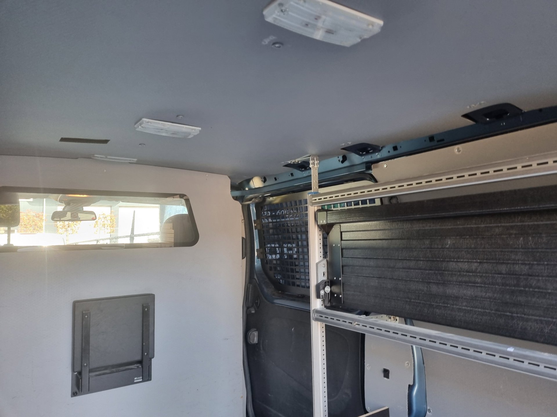 Foto van Opel Vivaro-b