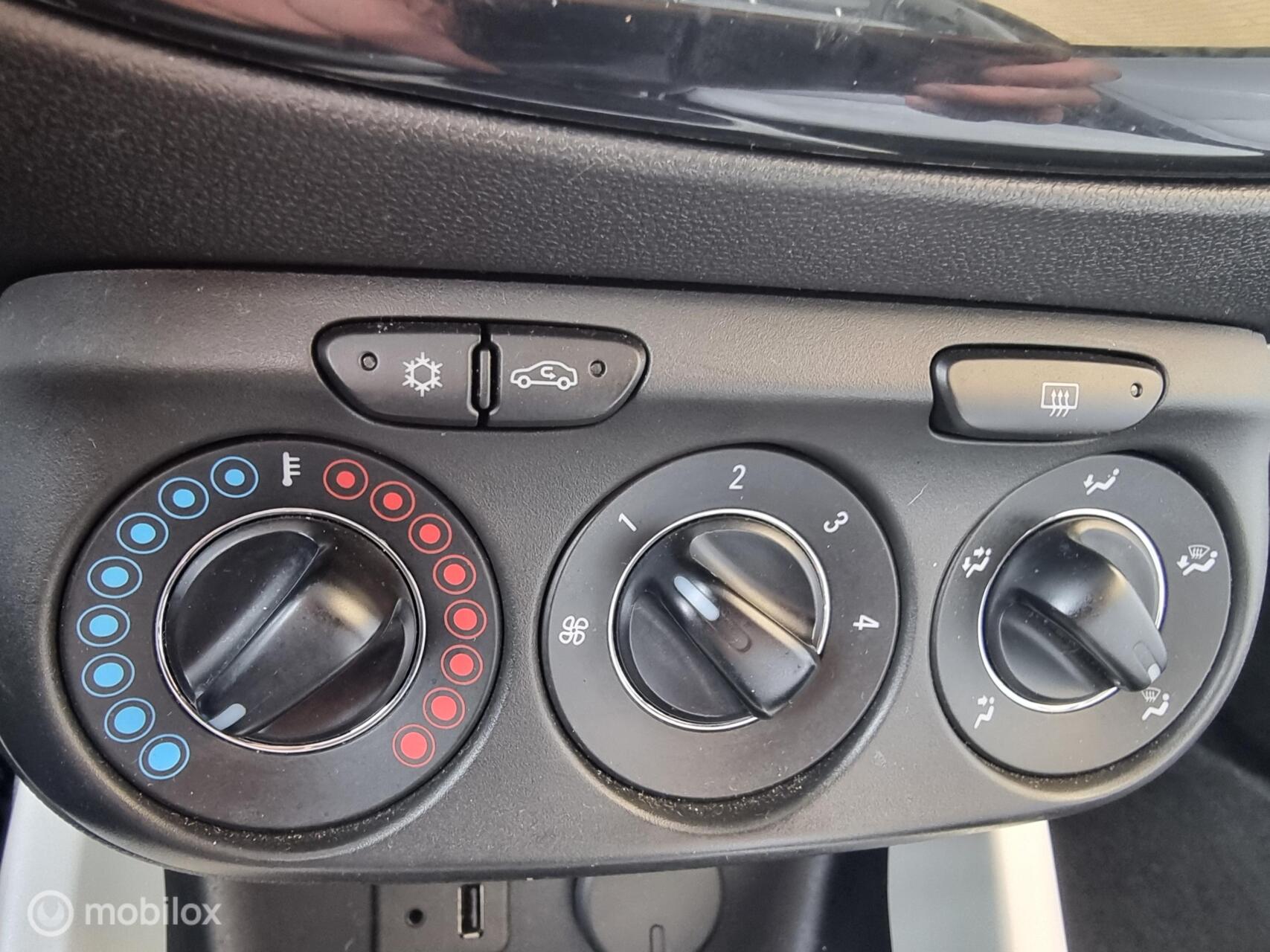 Foto van Opel Adam
