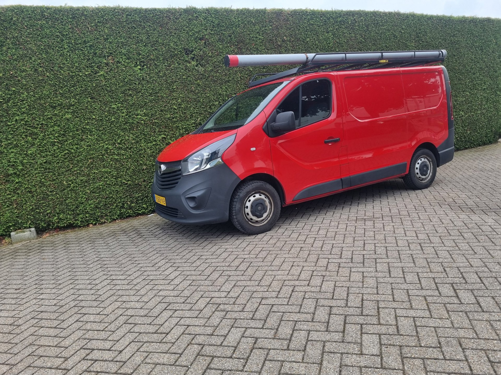 Foto van Opel Vivaro-b