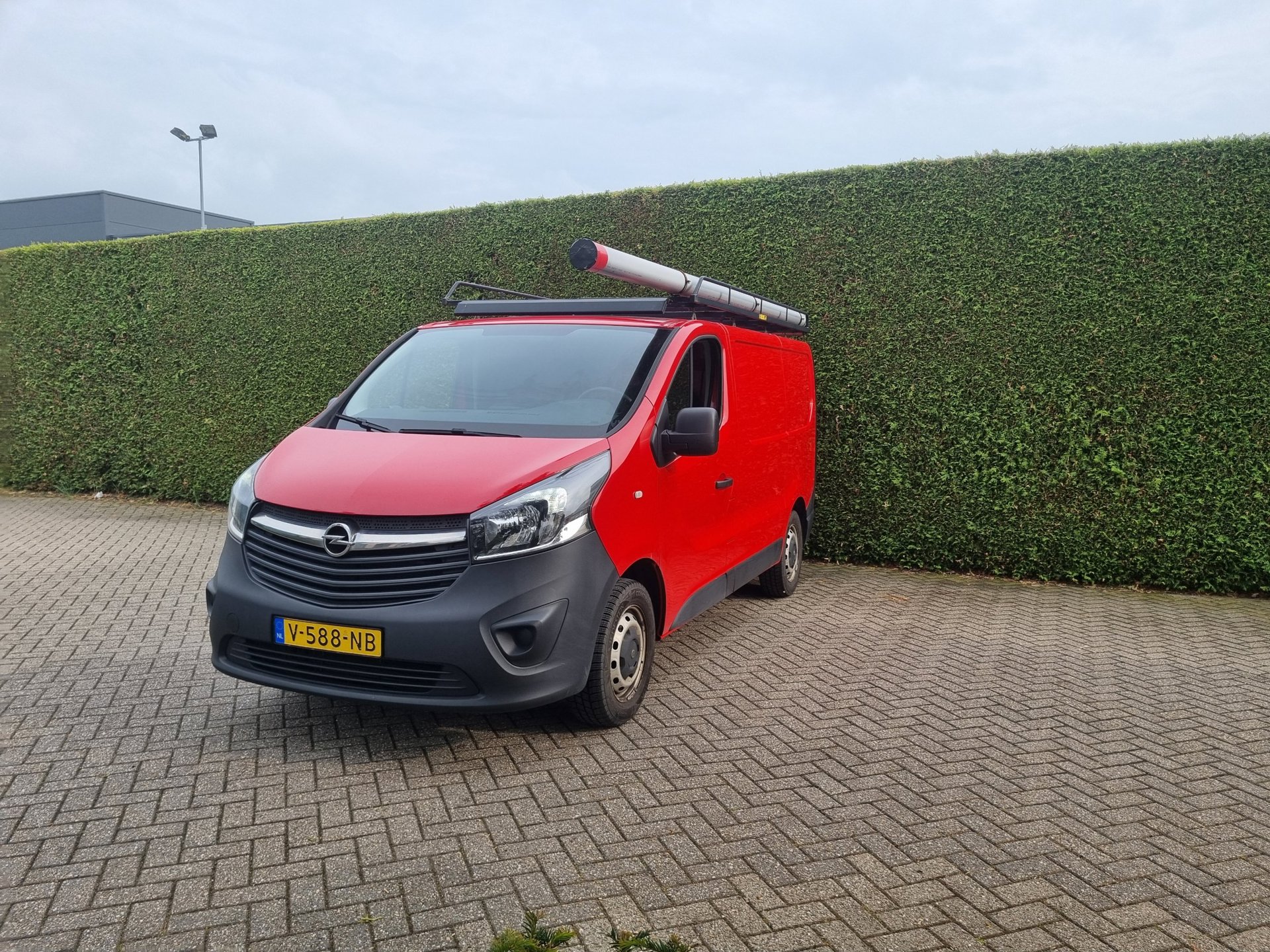 Foto van Opel Vivaro-b