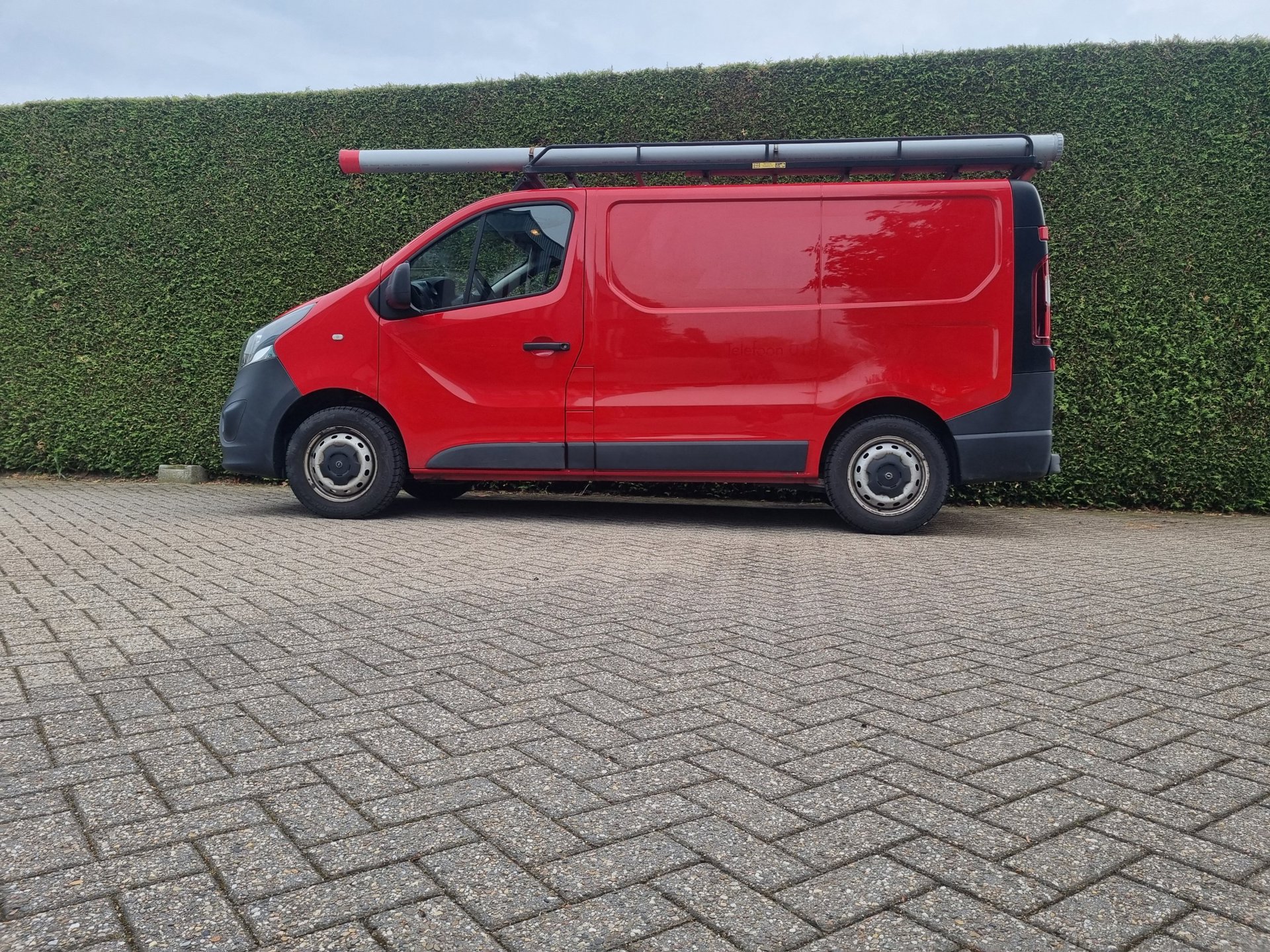 Foto van Opel Vivaro-b