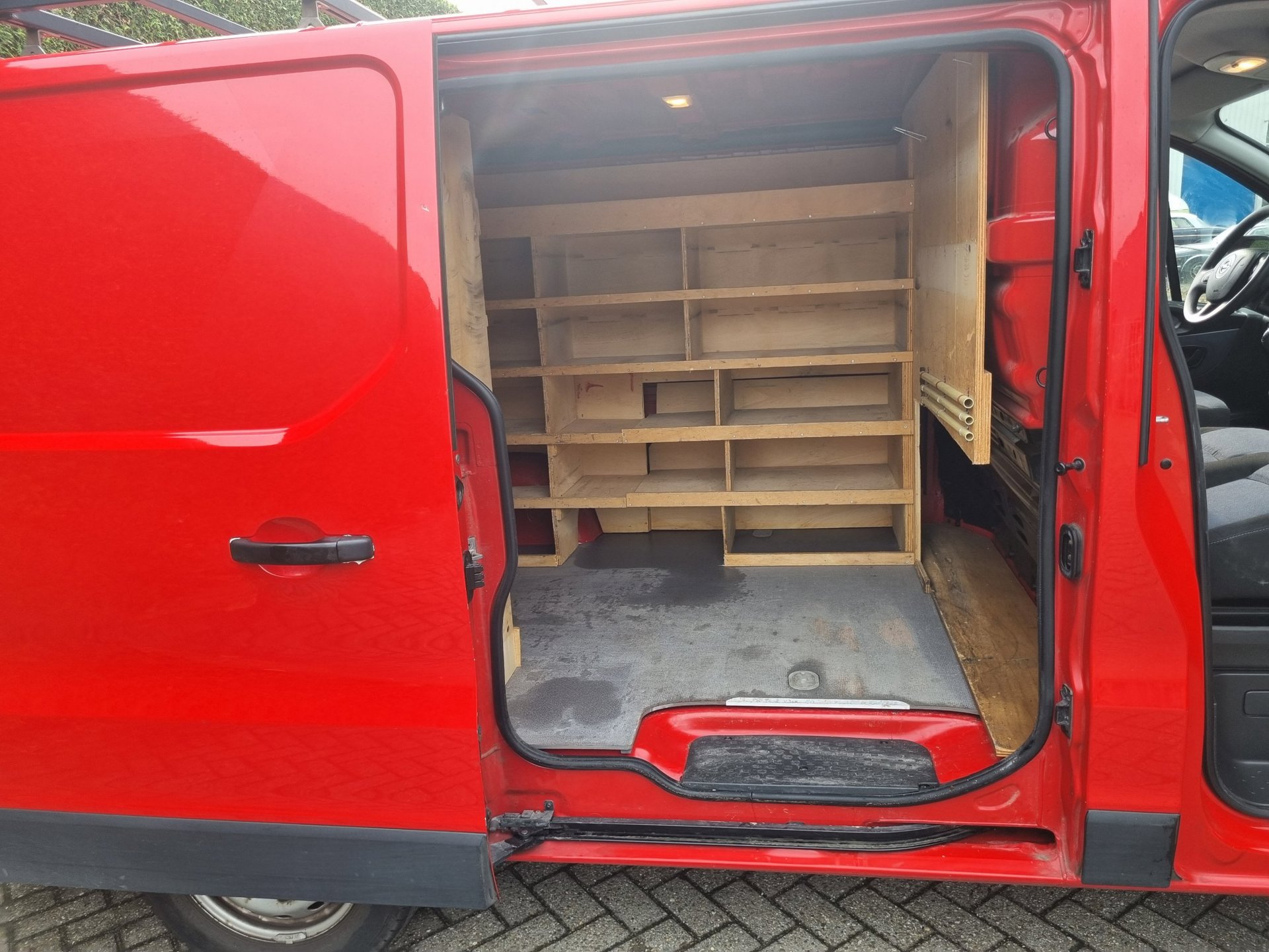 Foto van Opel Vivaro-b