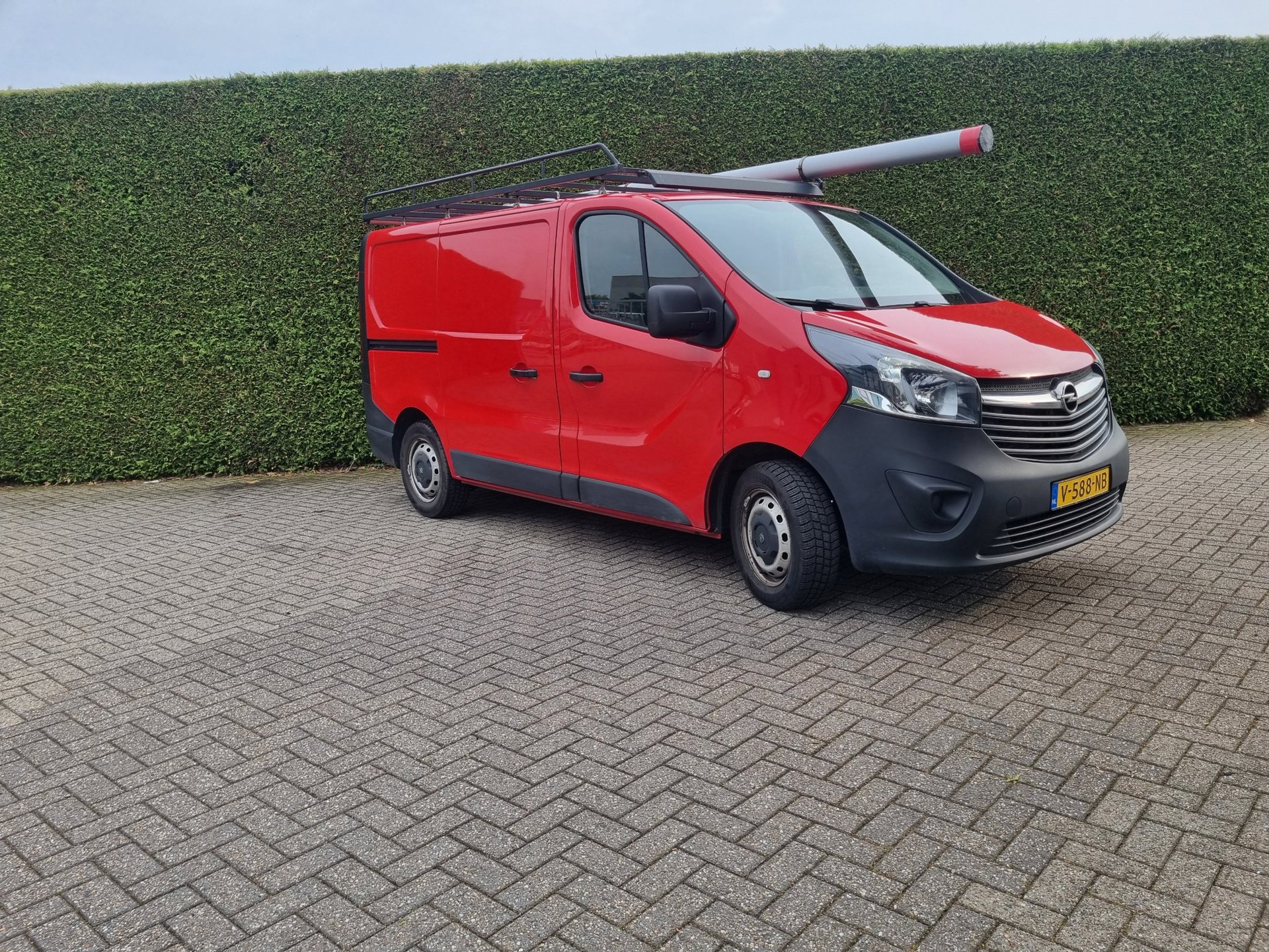 Foto van Opel Vivaro-b