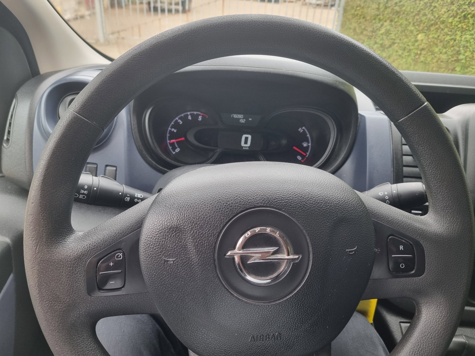 Foto van Opel Vivaro-b