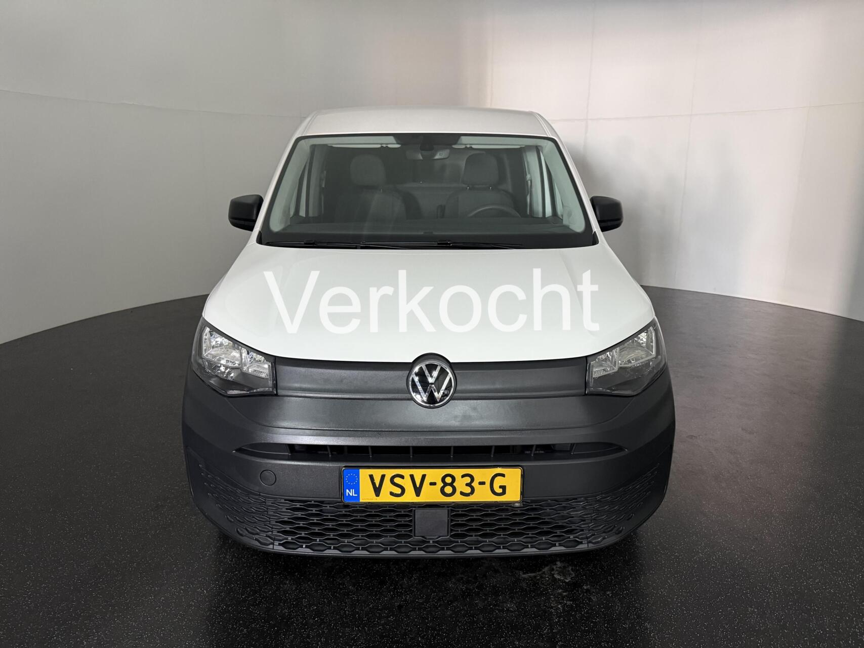 Foto van Volkswagen Caddy Modified Partition Wall