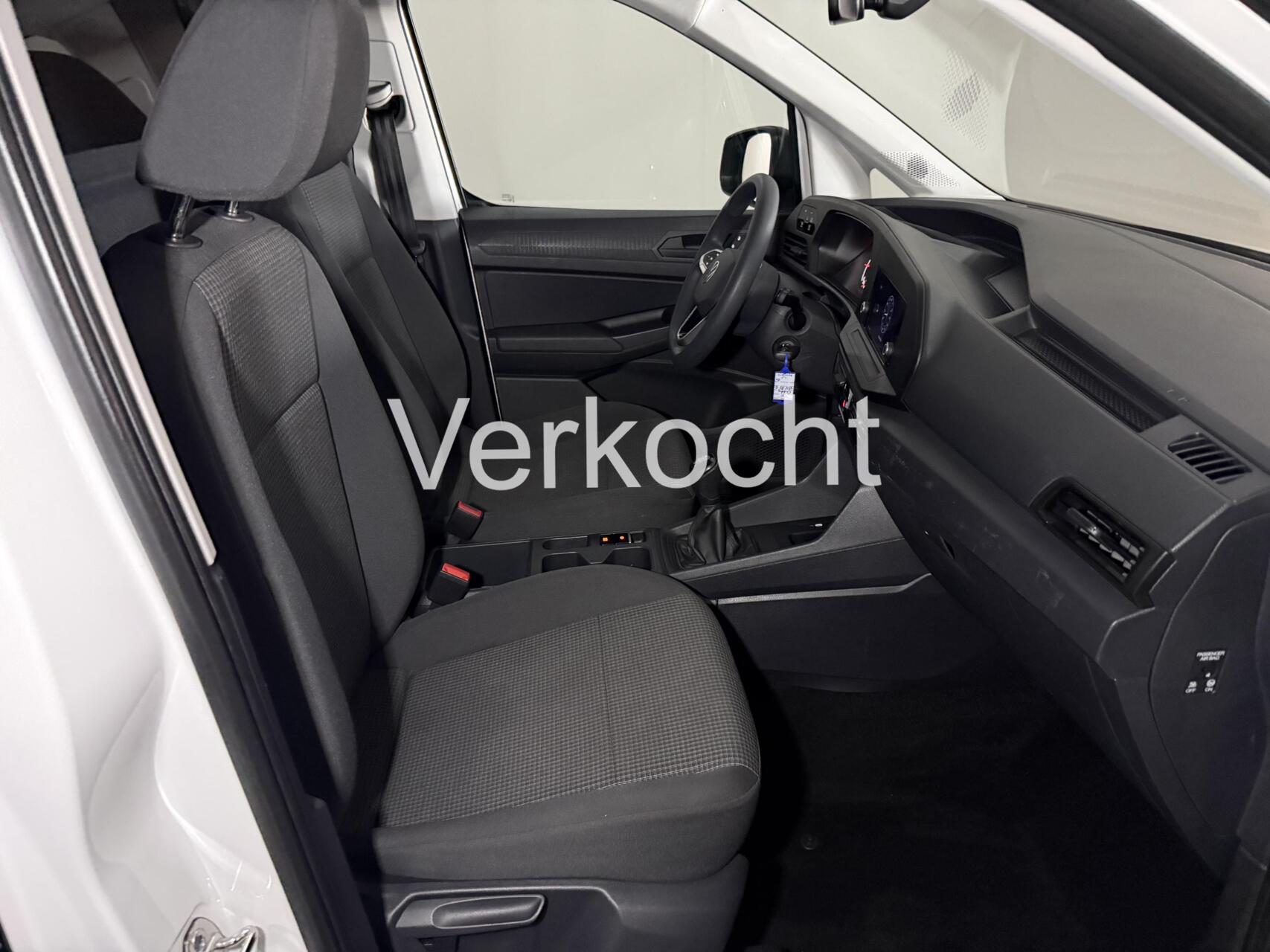 Foto van Volkswagen Caddy Modified Partition Wall