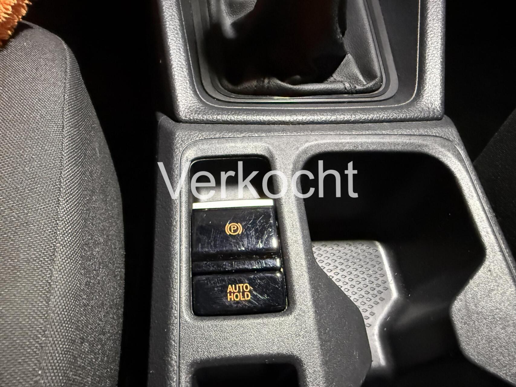 Foto van Volkswagen Caddy Modified Partition Wall