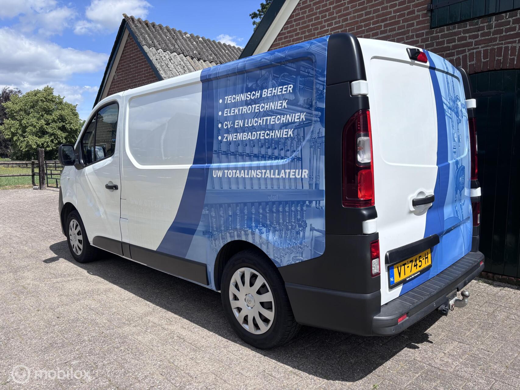 Foto van Opel Vivaro-b