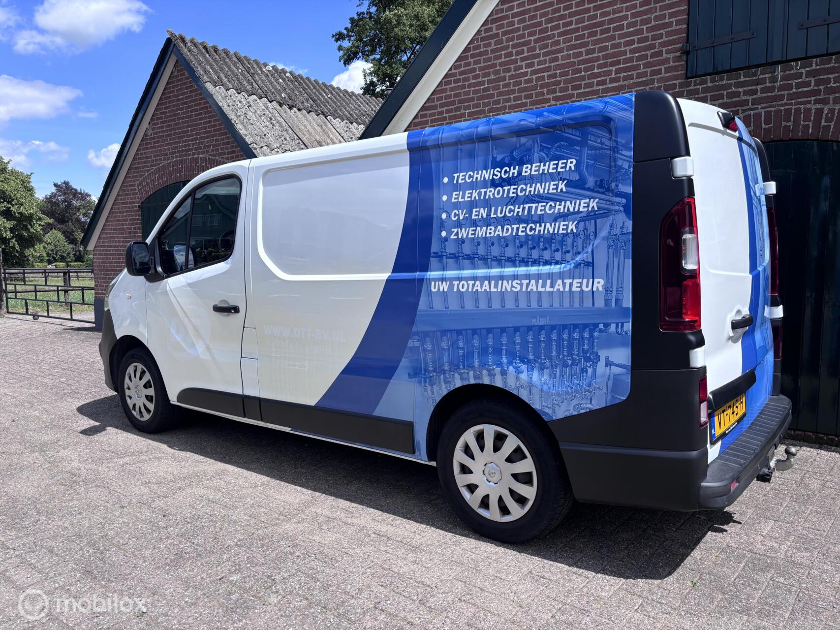 Foto van Opel Vivaro-b