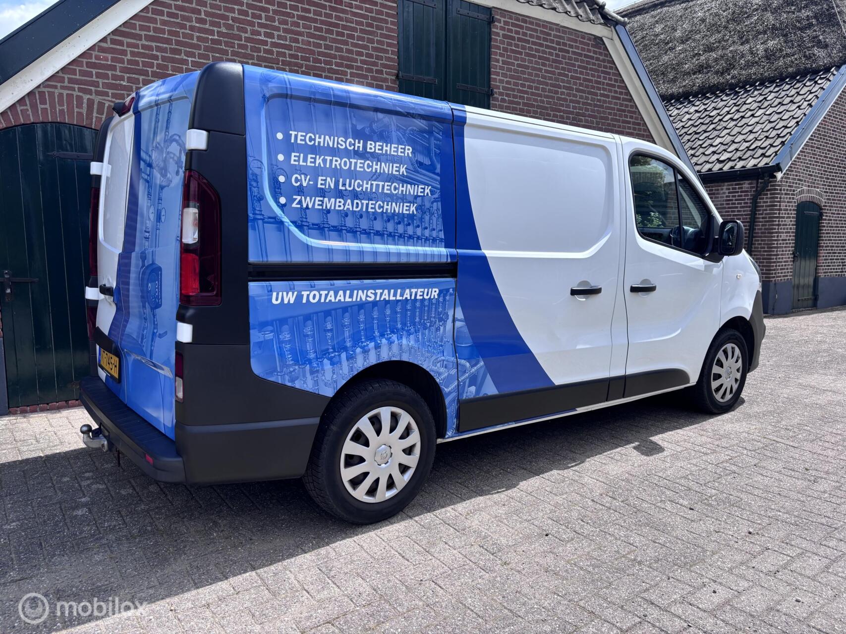 Foto van Opel Vivaro-b