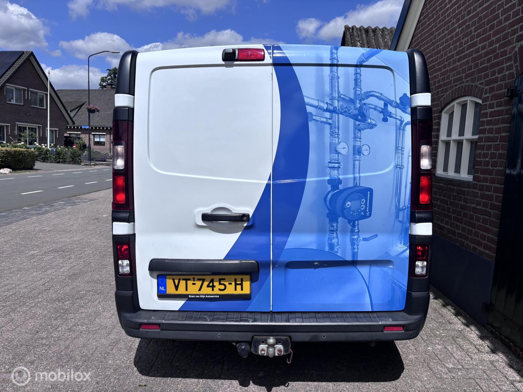 Foto van Opel Vivaro-b