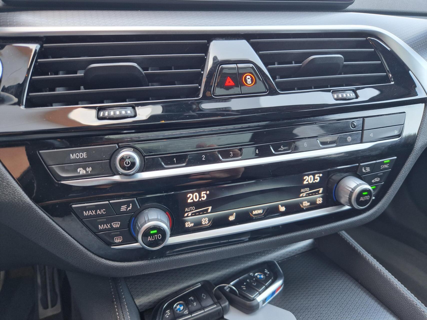 Foto van BMW 530e
