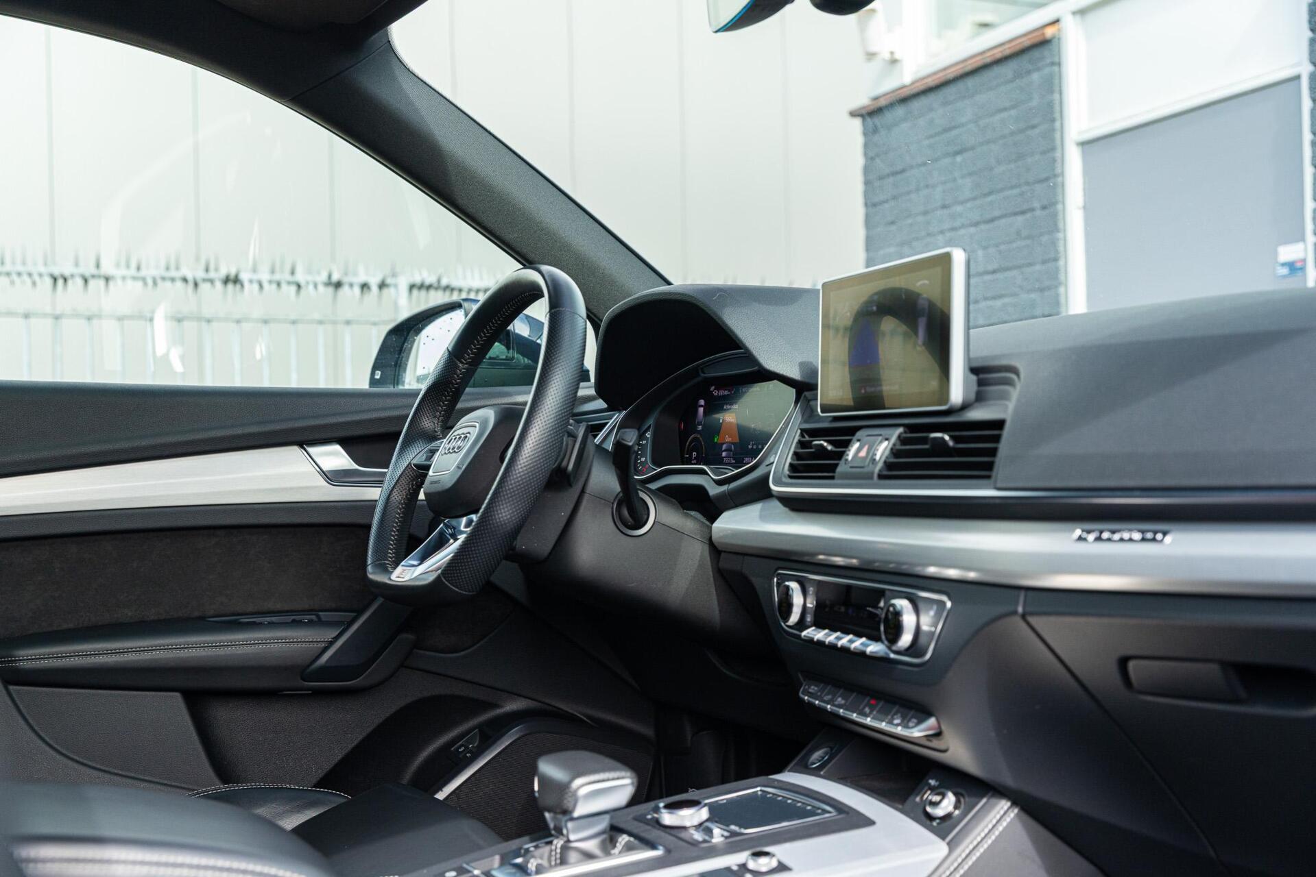 Foto van Audi Q5 55 TFSI E