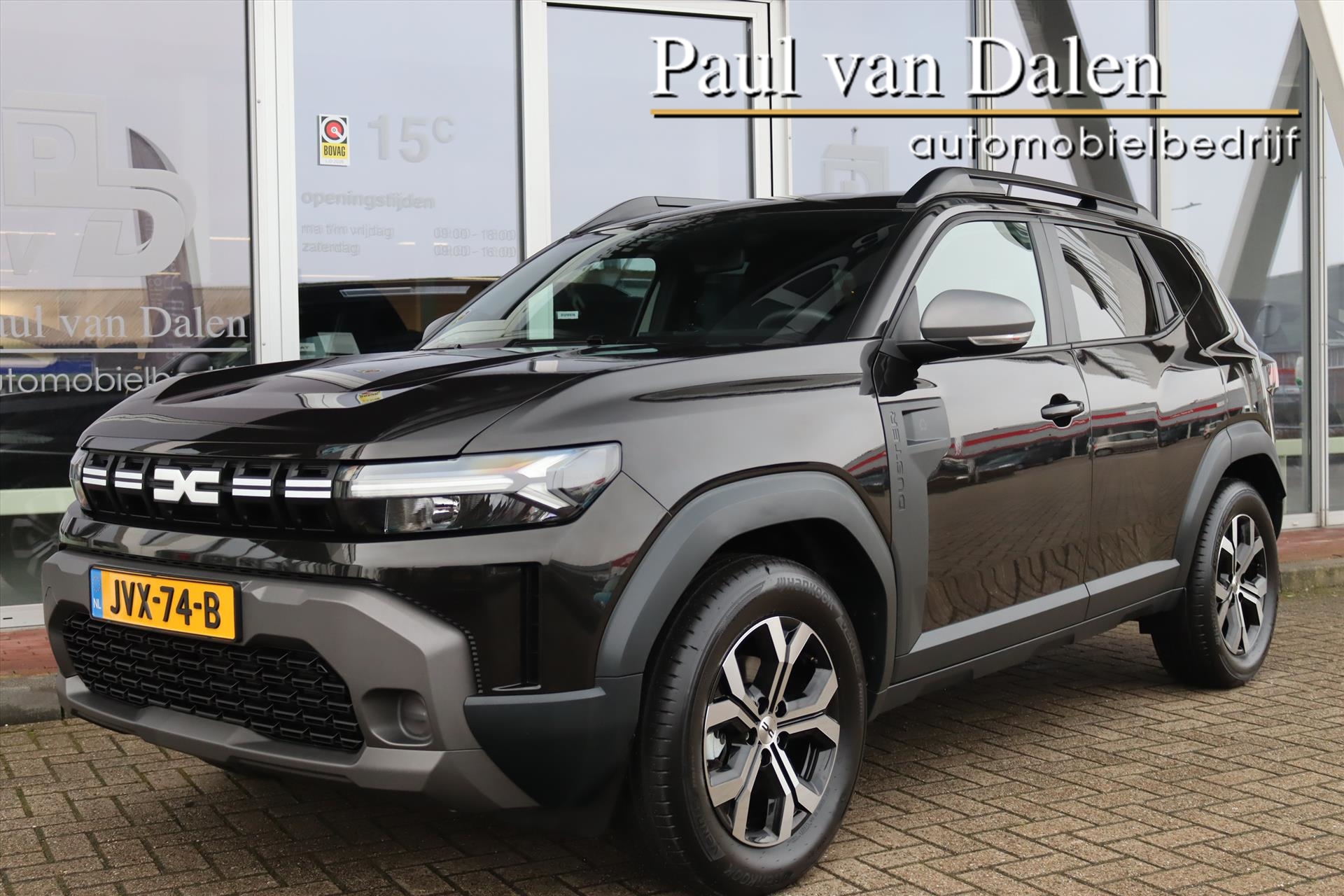 Dacia Duster 1.6 HYBRID 140PK AUTOMAAT EXTREME Navi Carplay | Cruise | Stoel/stuur/voorruitverw. | Camera | 17 Inch Lm | 2025 - voorkant