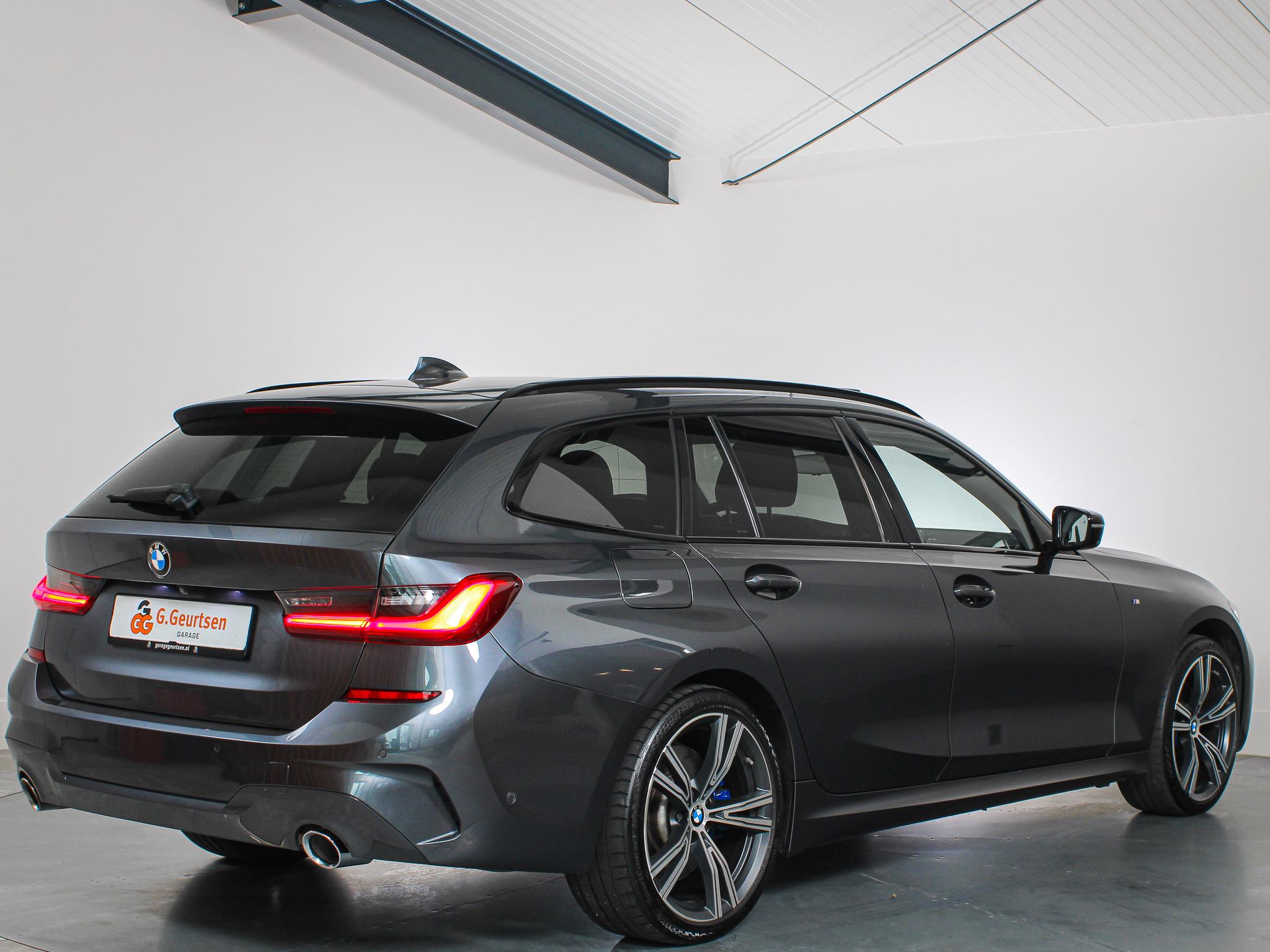 Foto van BMW 330e xDrive