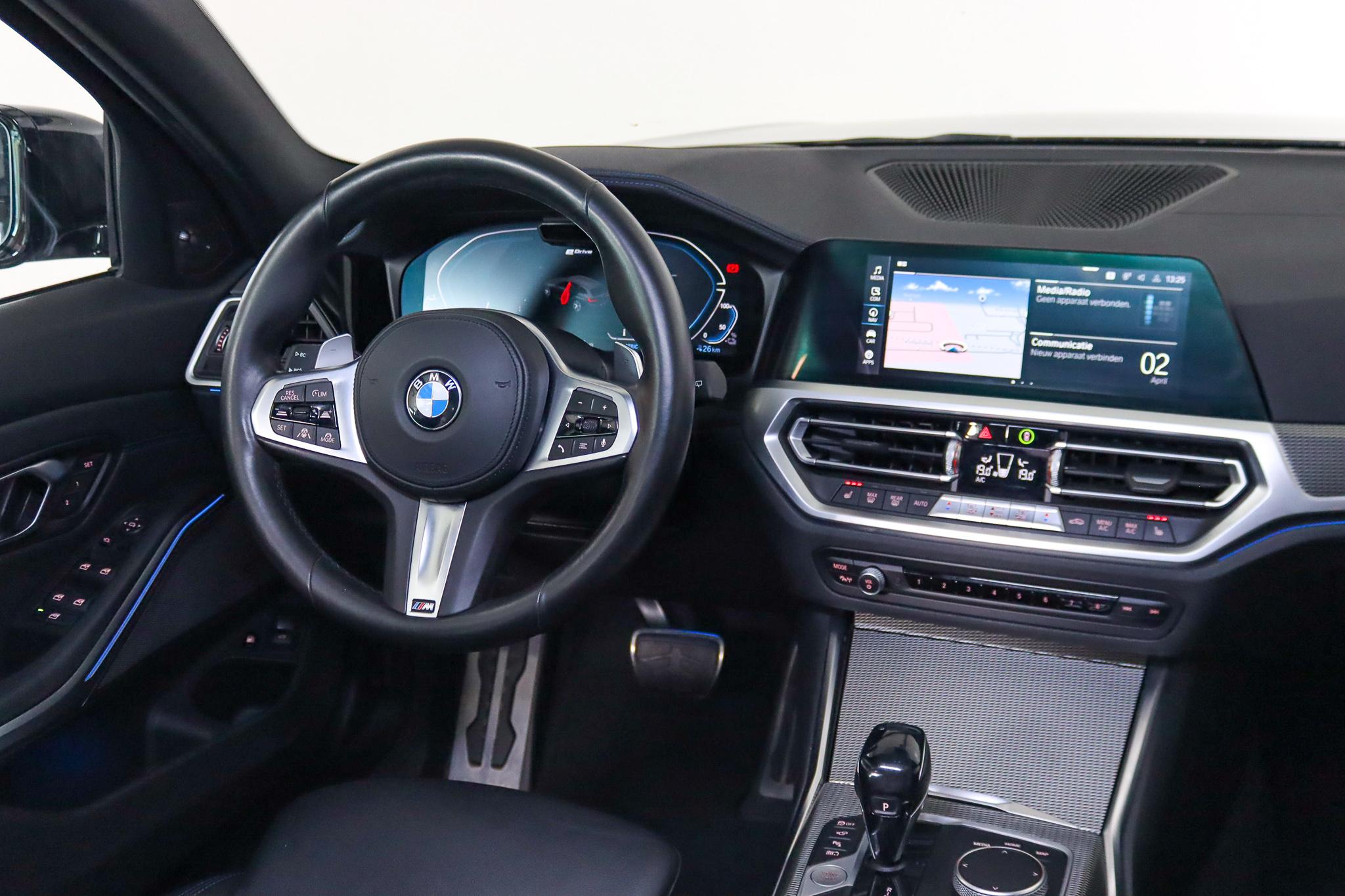 Foto van BMW 330e xDrive