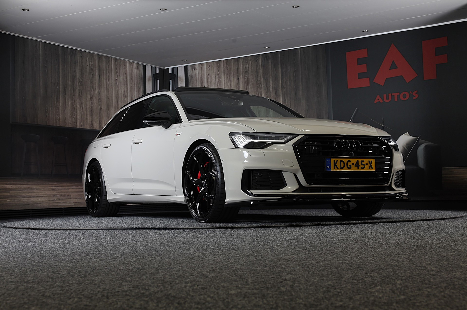 Foto van Audi A6 Avant 55 TFSI E