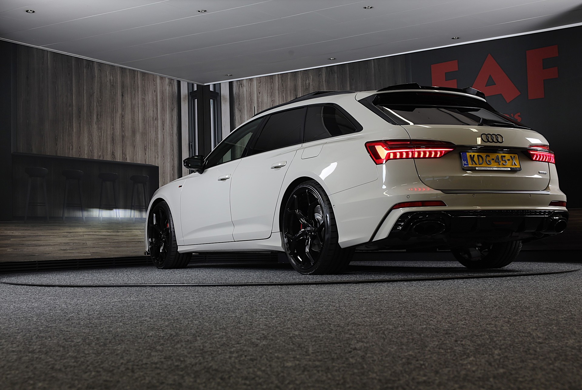Foto van Audi A6 Avant 55 TFSI E