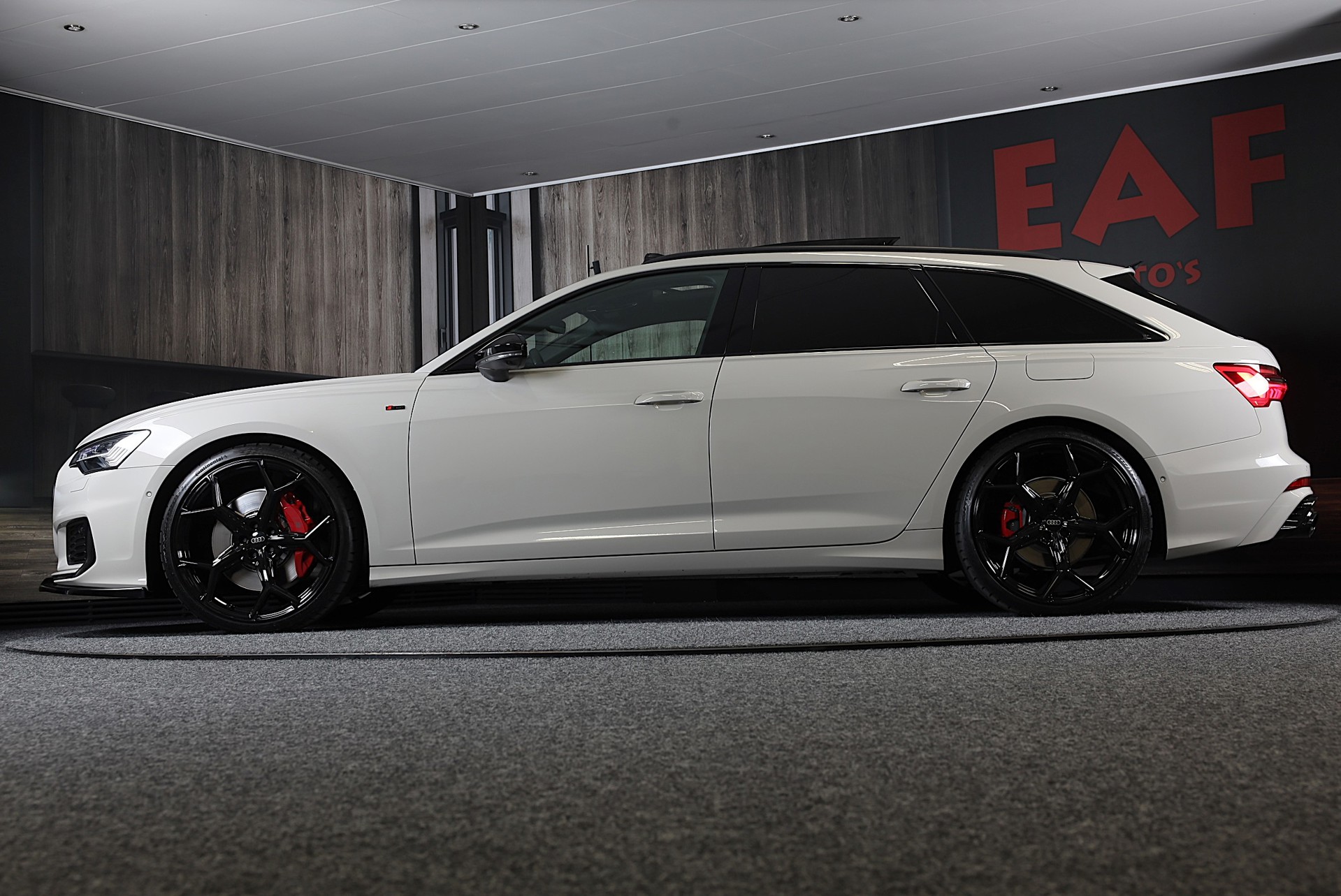 Foto van Audi A6 Avant 55 TFSI E