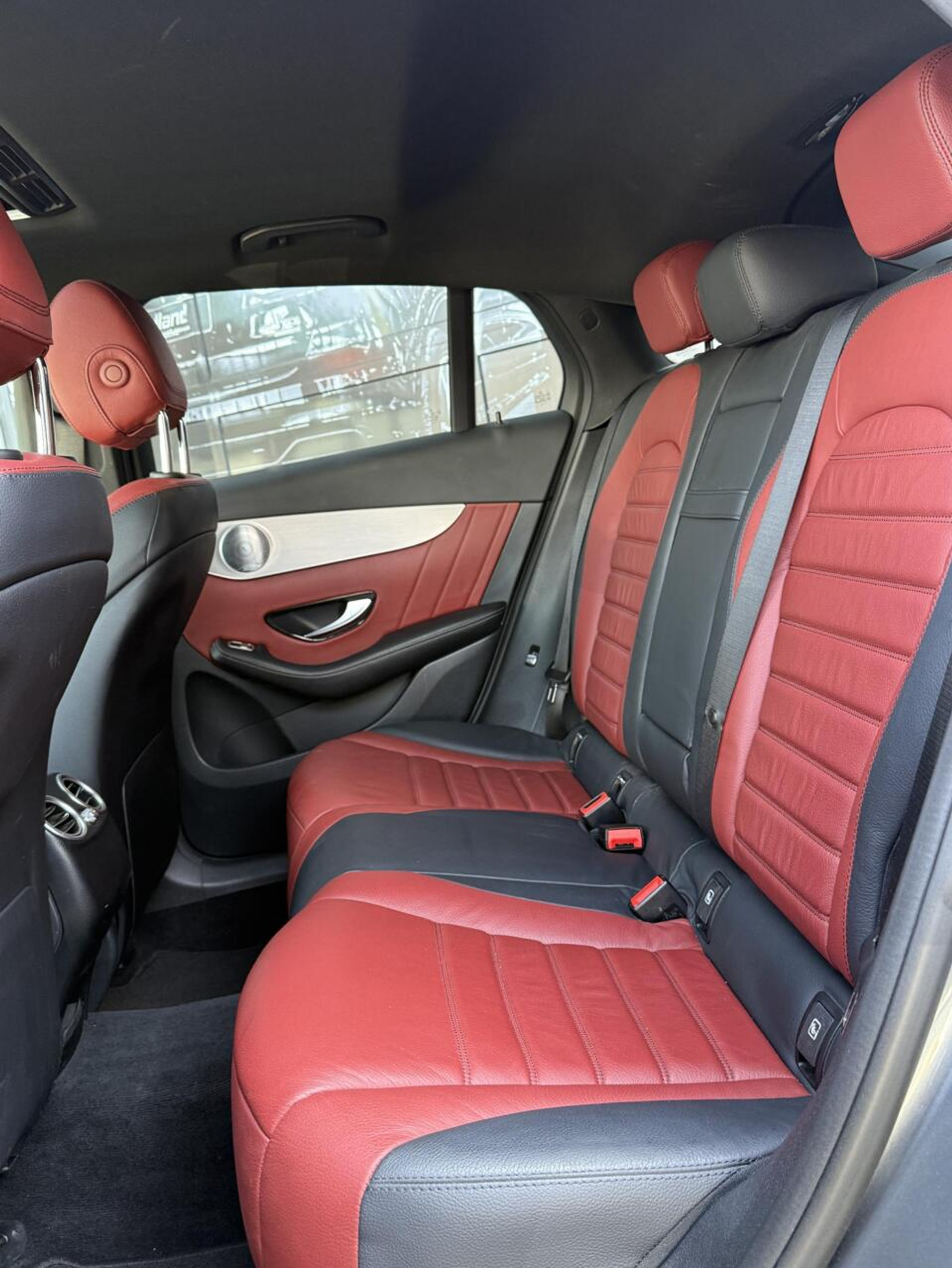 Foto van Mercedes-Benz GLC 350 E 4Matic