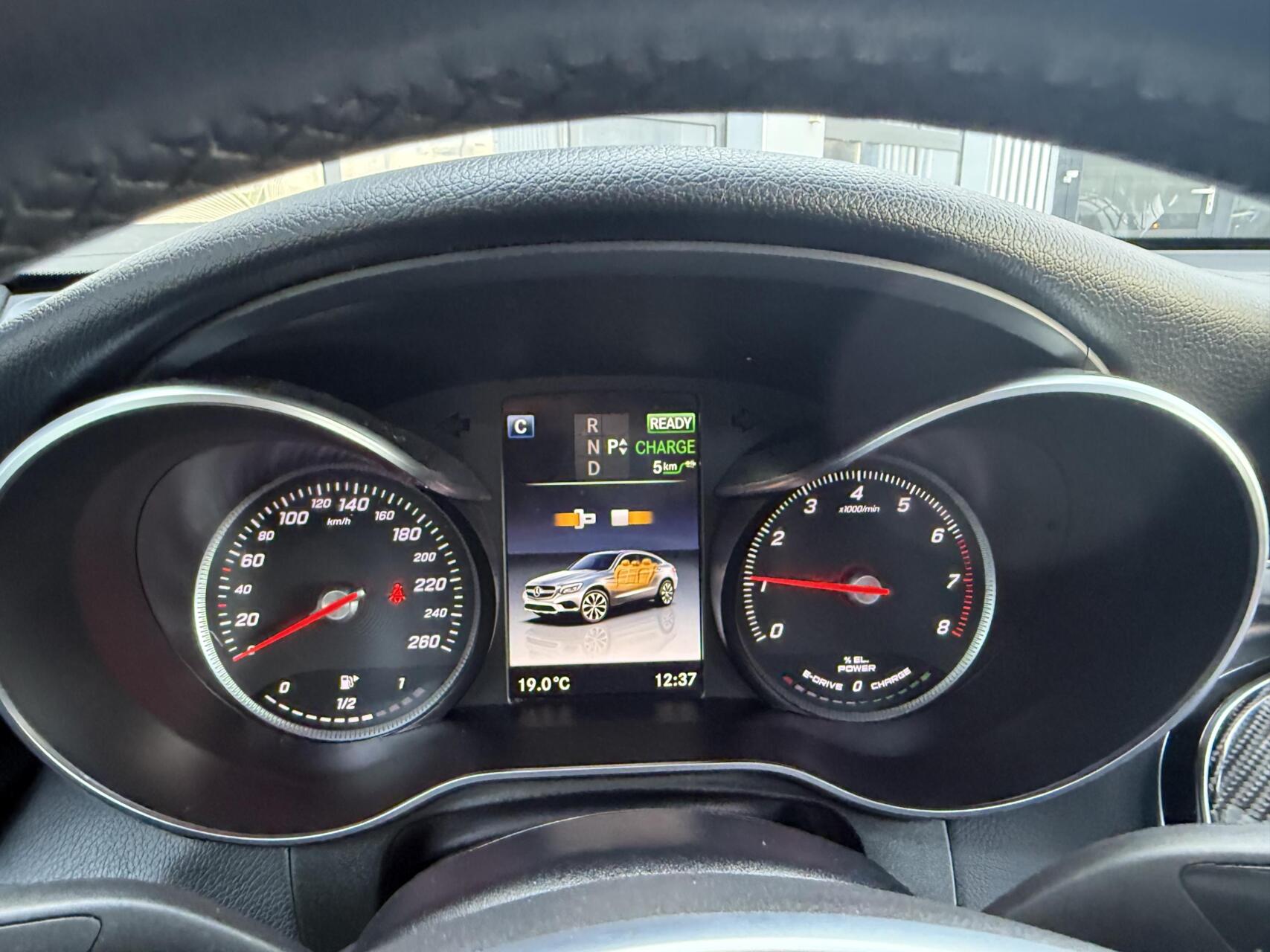 Foto van Mercedes-Benz GLC 350 E 4Matic