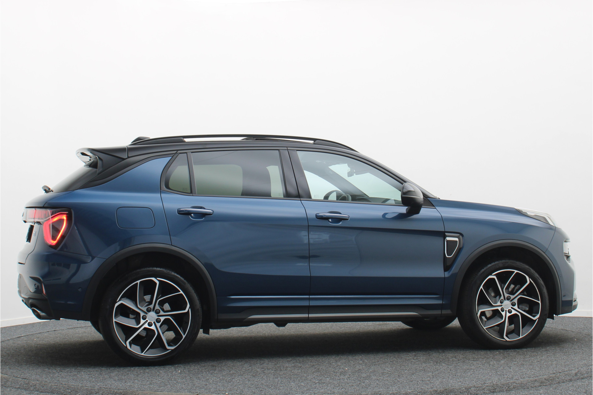 Foto van Lynk&co LYNK & Co 01