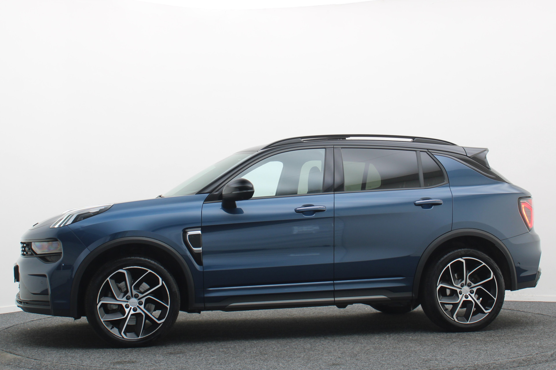 Foto van Lynk&co LYNK & Co 01