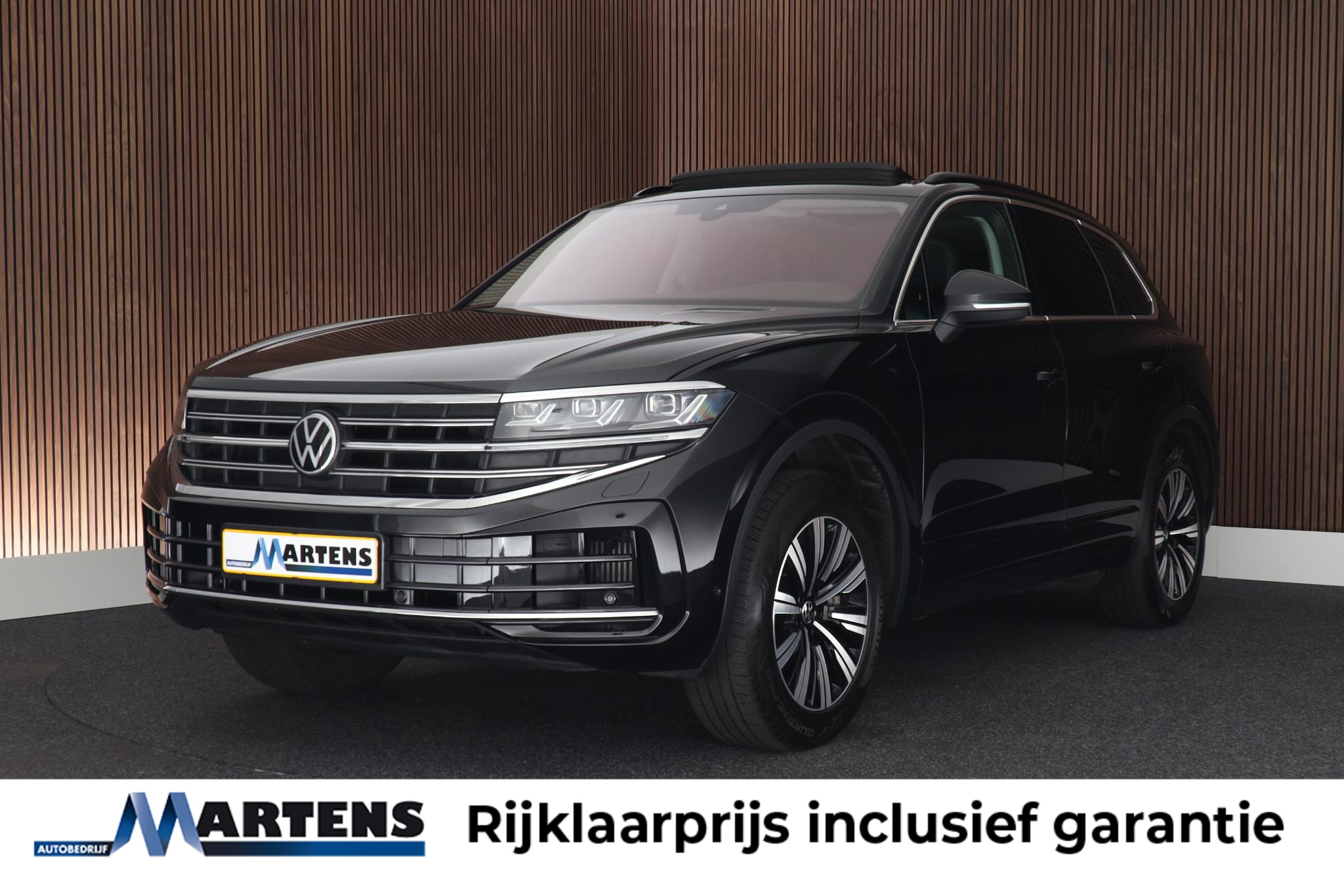 Volkswagen Touareg 3.0 e-Hybrid 381pk Elegance 2024 - voorkant