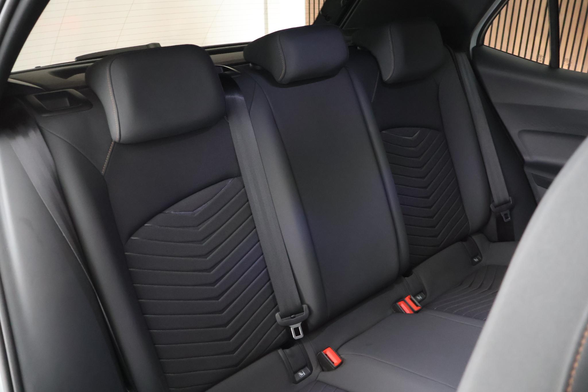 Foto van Cupra Born 150 KW 58/62 KWH