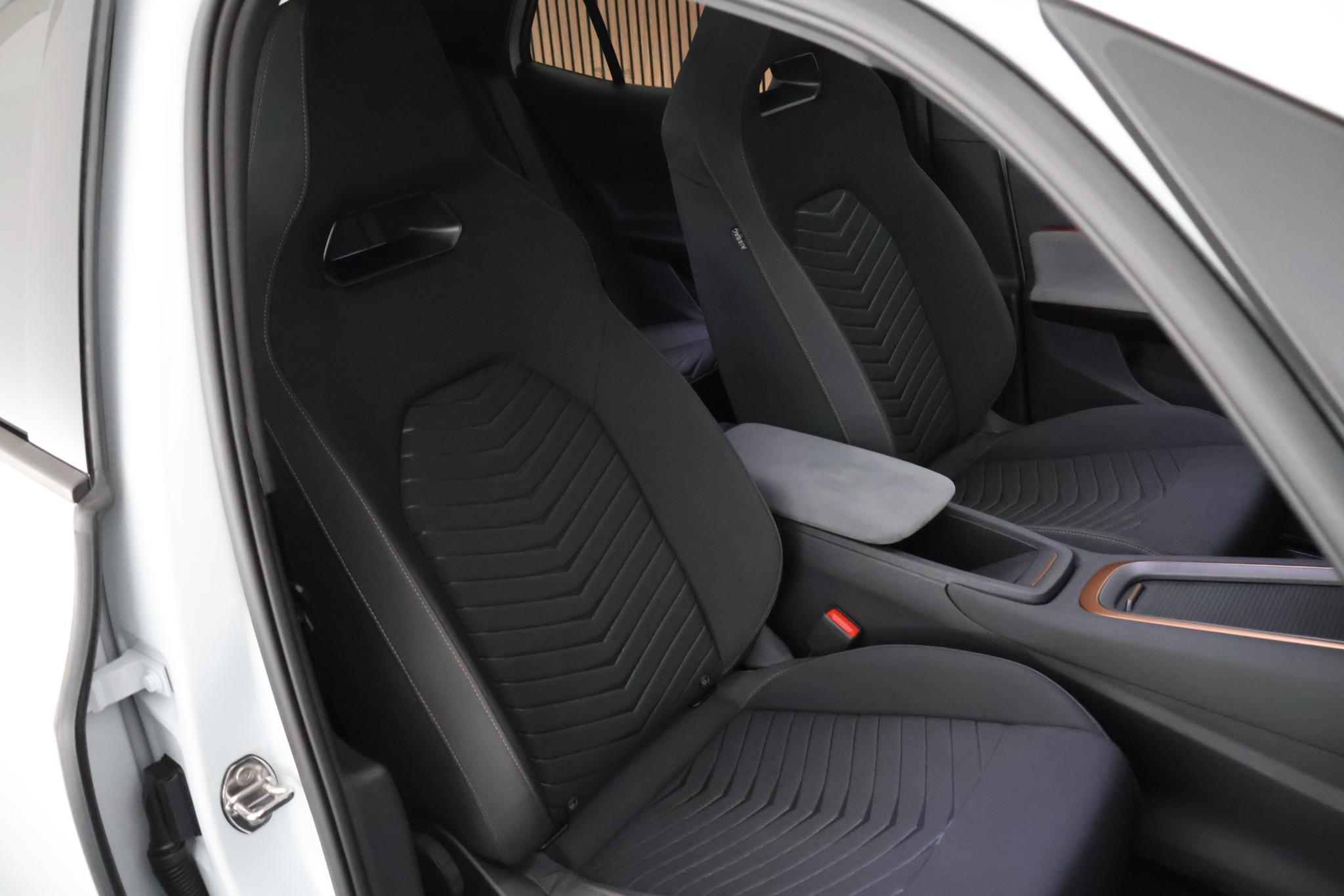 Foto van Cupra Born 150 KW 58/62 KWH